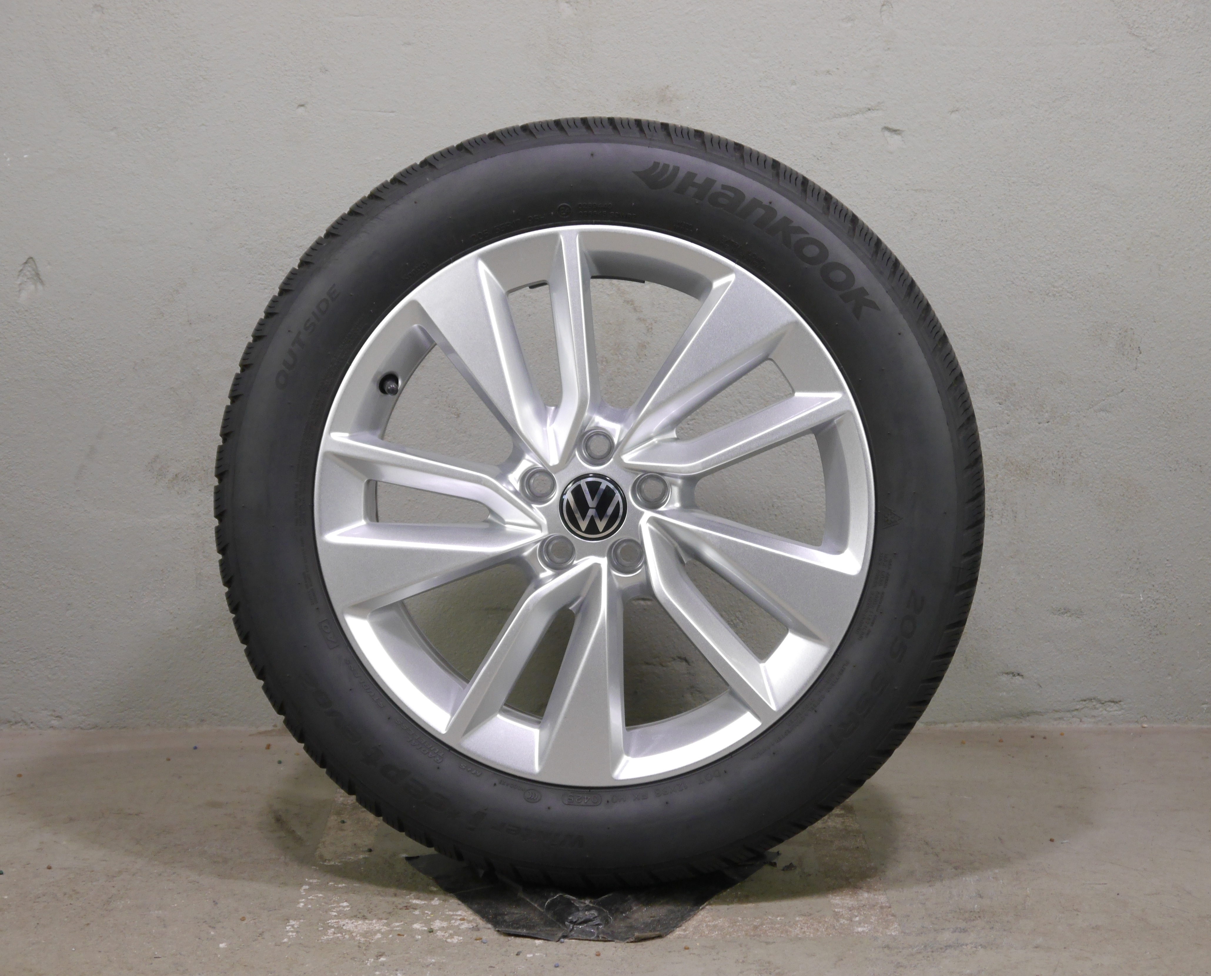 Volkswagen Taigo T-Cross  Bangalore Alurad – Winter 205/55 R17 95H – 2GM601025D