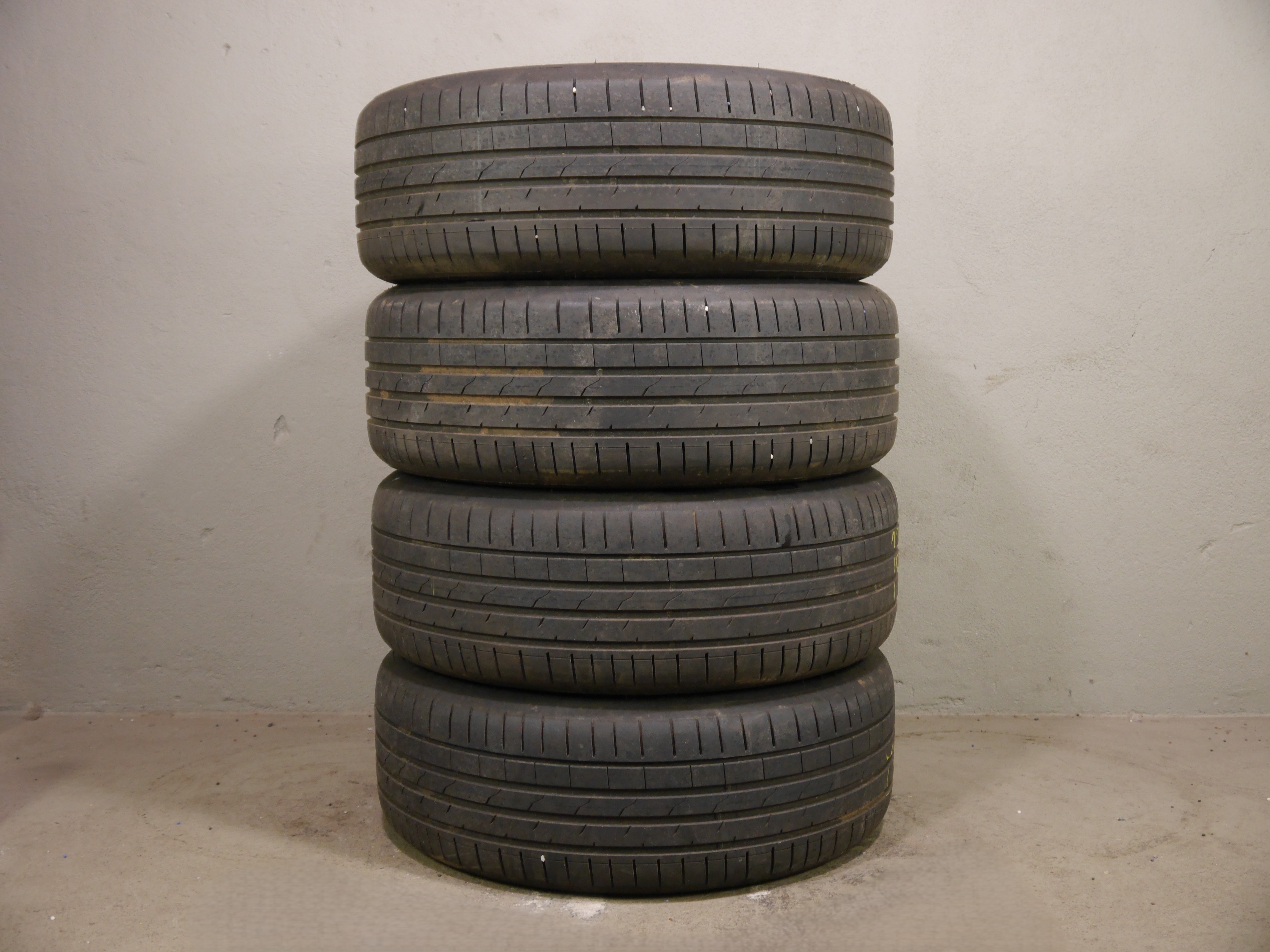 Peugeot 3008 II Aluradsatz – Winter 7,5Jx18 ET49 5x108 – 9809687377