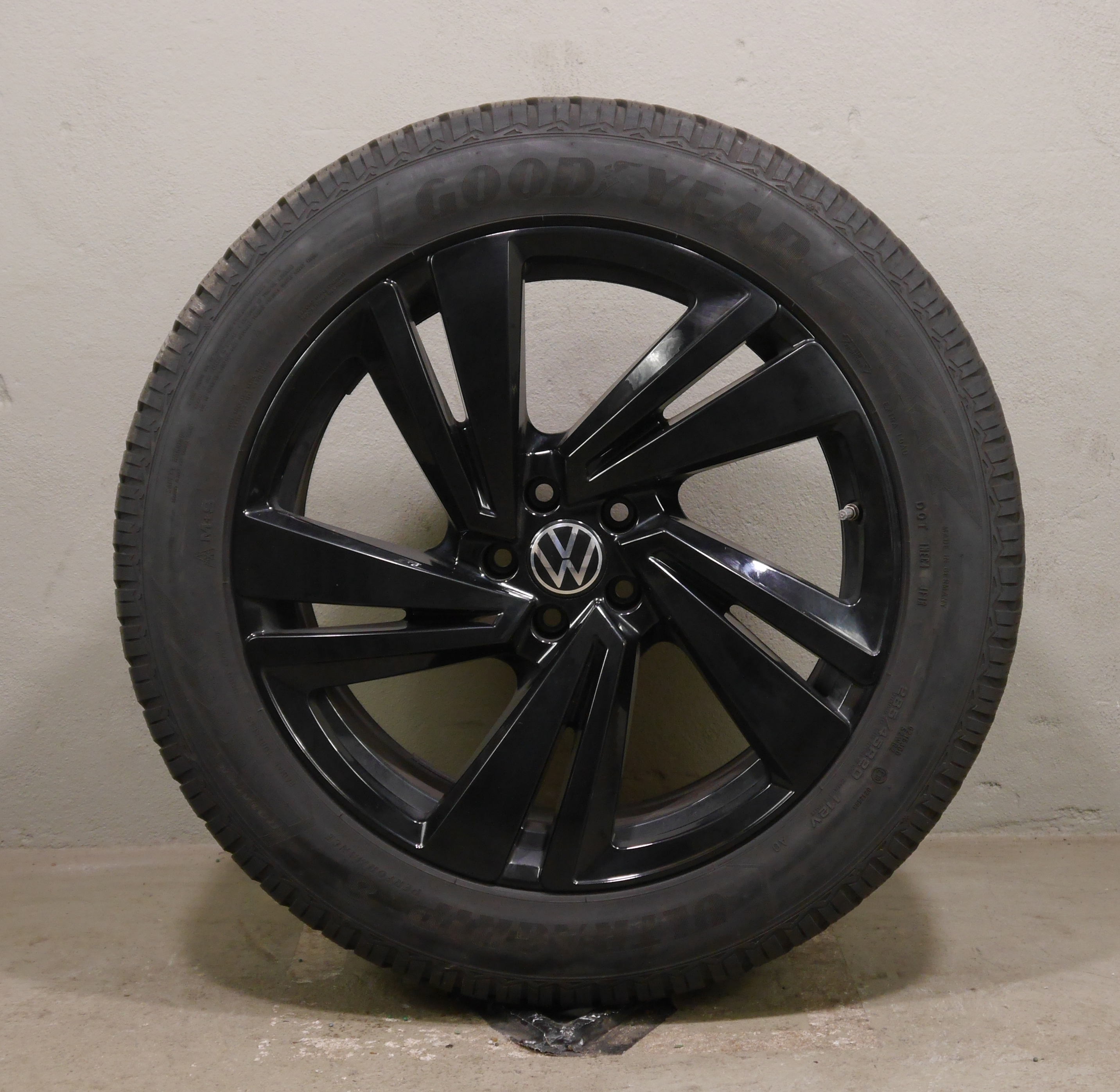 Volkswagen Touareg Aluradsatz – Winter 285/45 R20 112V – 760601025S mit RDKS