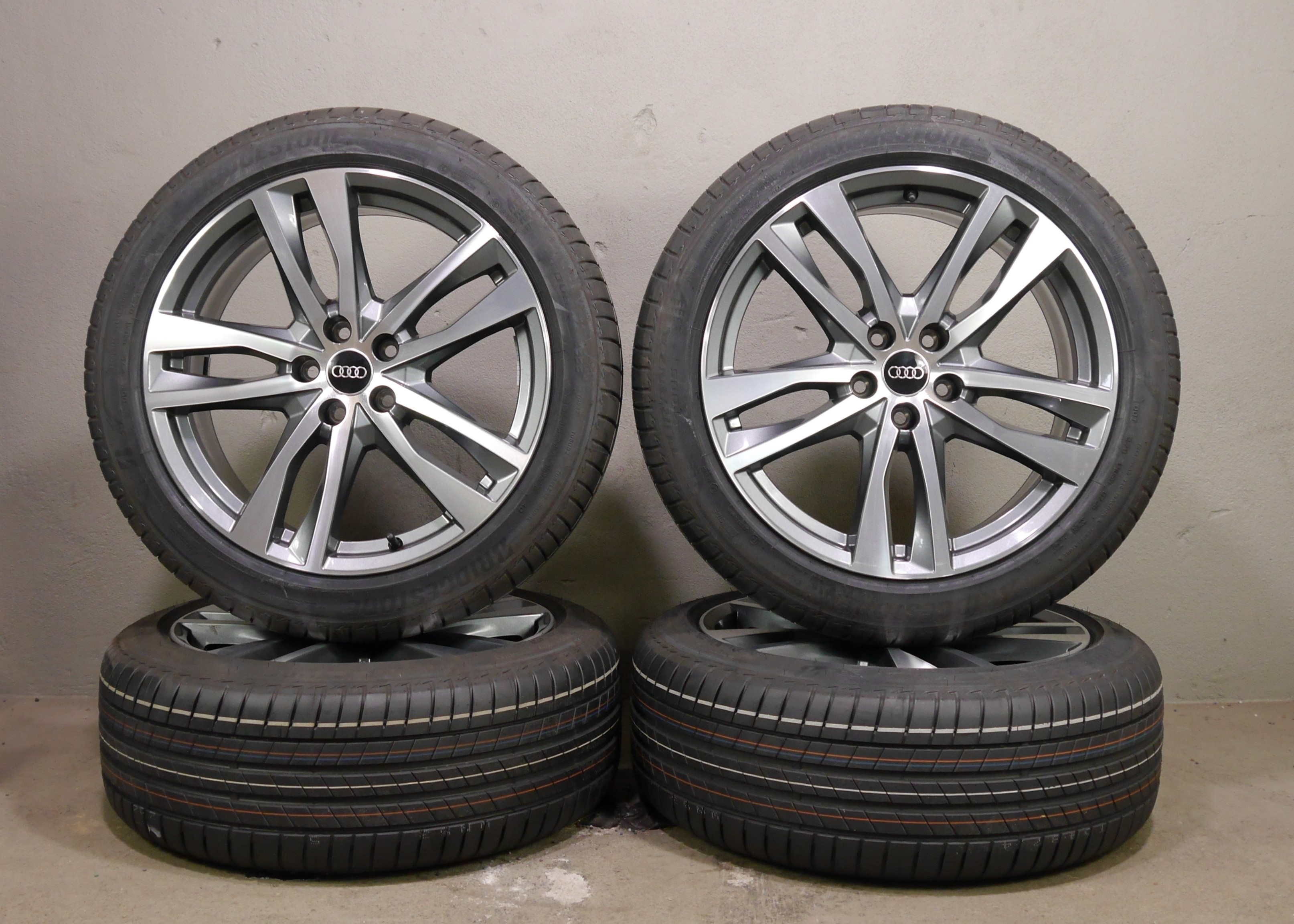 Audi A6 Avant (4A) Aluradsatz – Sommer 245/45 R19 102V (AO) – 4K0601025CG
