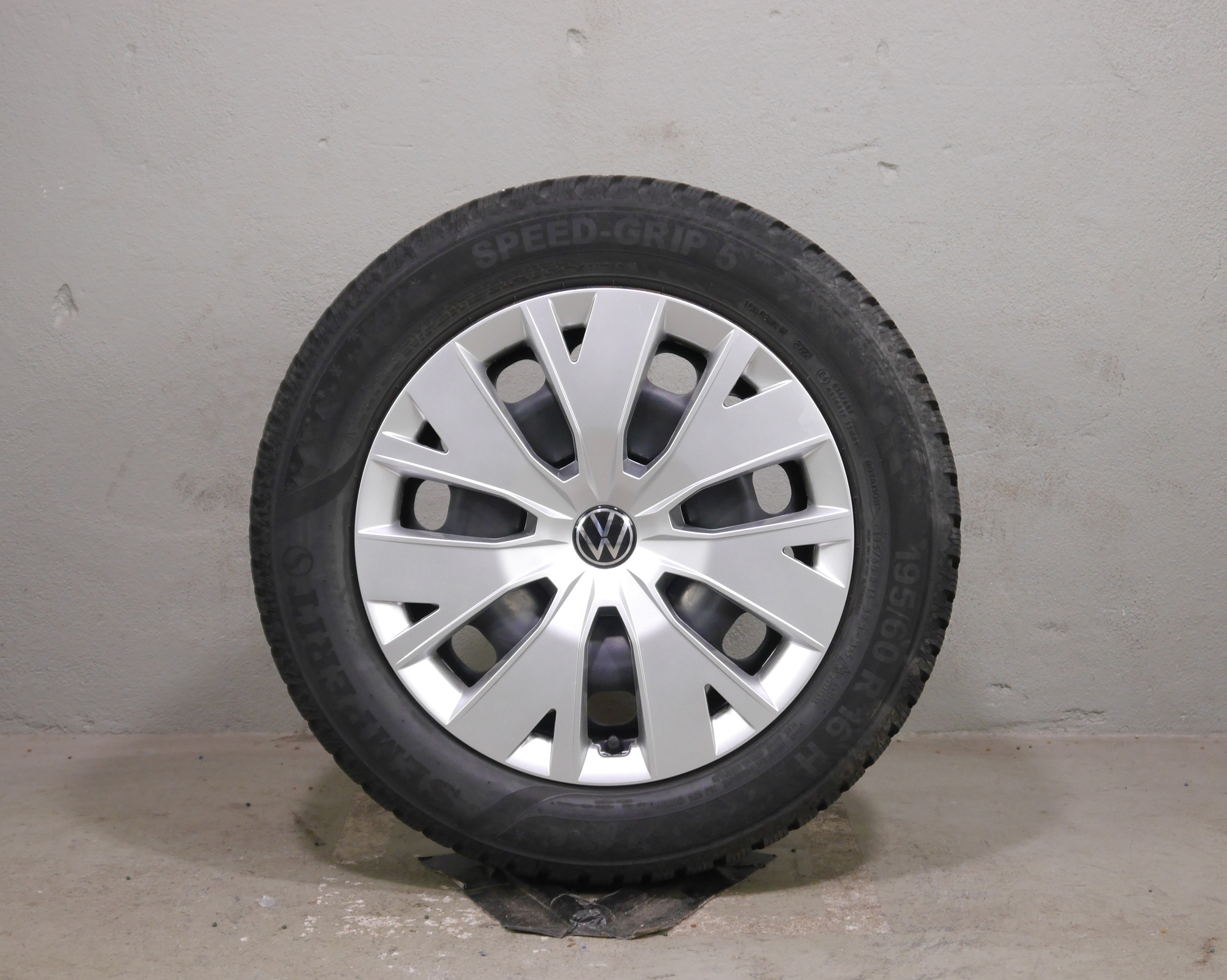 VW Taigo Stahlradsatz – Winter 195/60 R16 89H (AO) – 2Q0601027H/AE