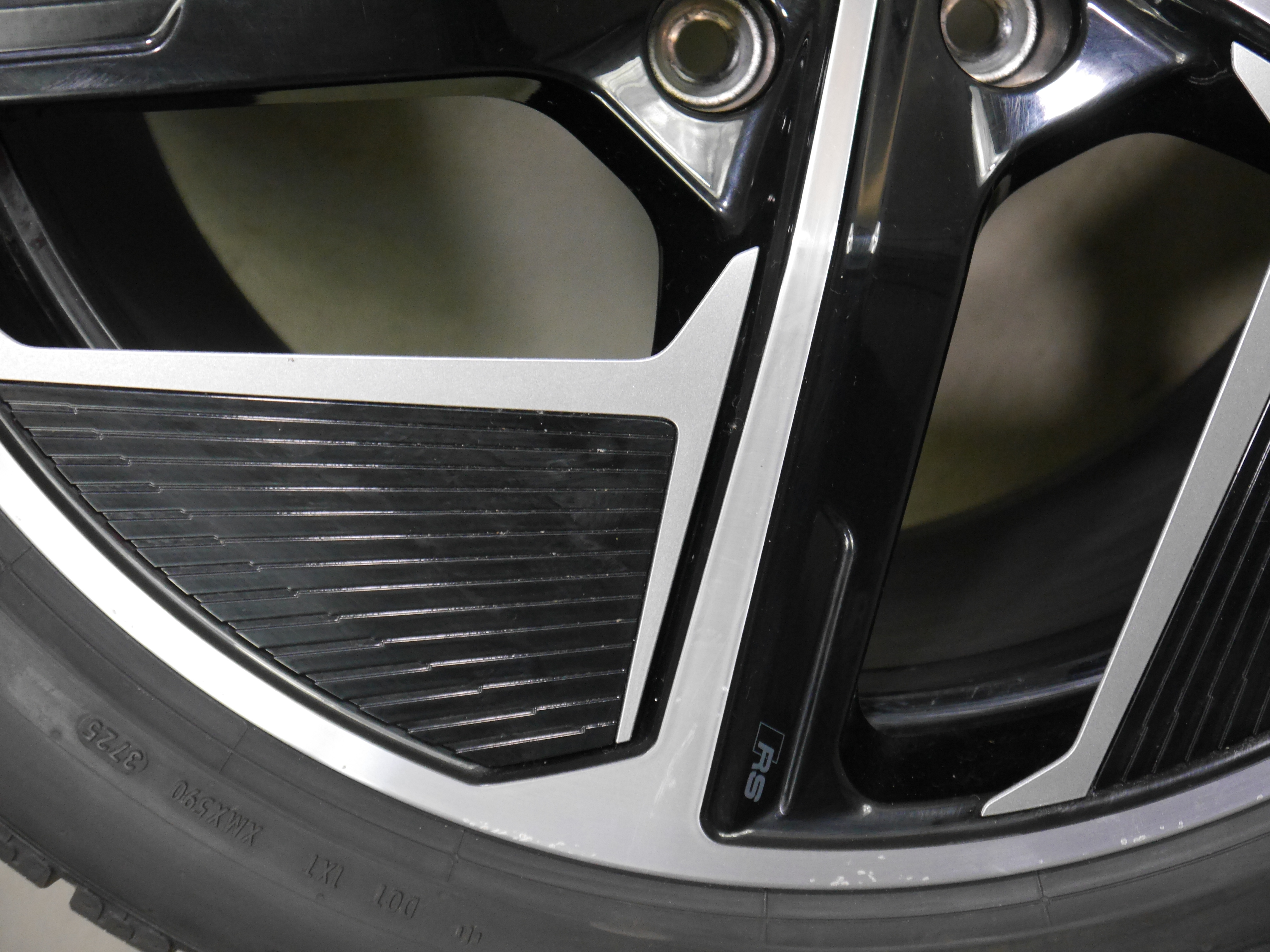Audi RS e-tron GT Aluradsatz – Winter 245/45 R20 103V, 285/40 R20 108V (NF0,RDKS) 4J3601025F/H