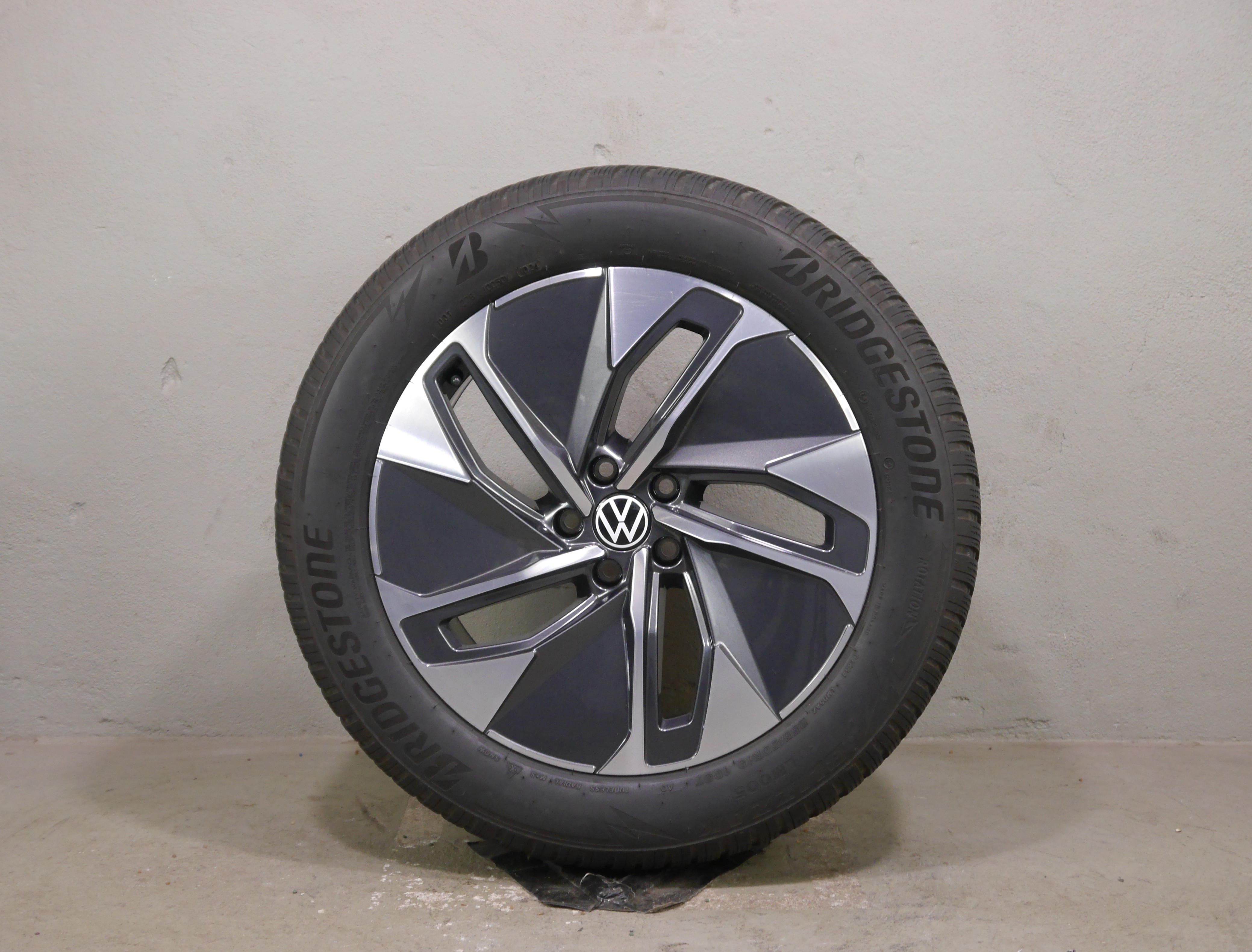 VW ID.4 Aluradsatz – Winter 235/55 R19 101T 255/50 R19 103T - 11A601025M
