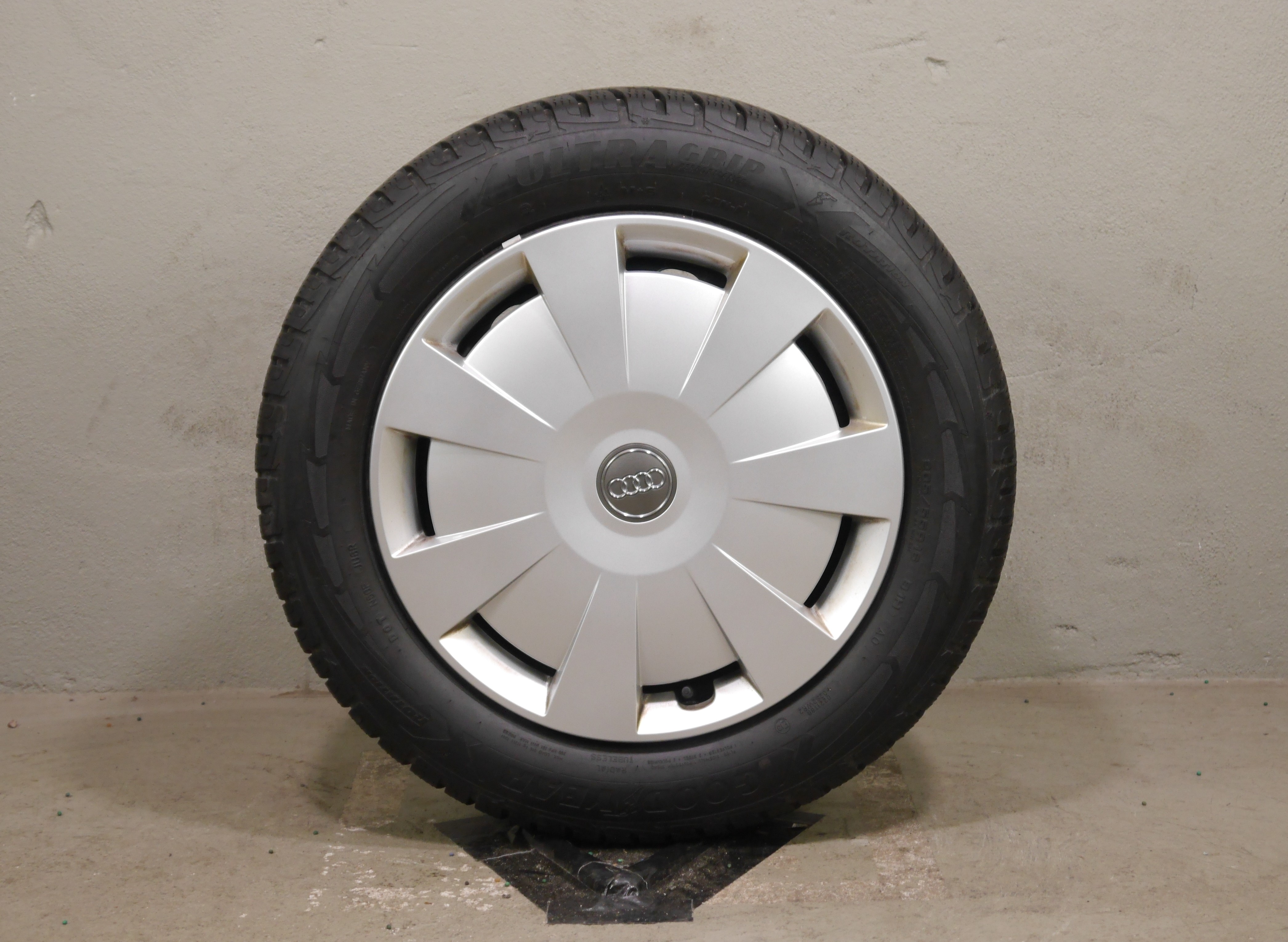 Audi A3 Sportback Stahlradsatz – Winter 205/55 R16 91H (AO) – 8V0601027A