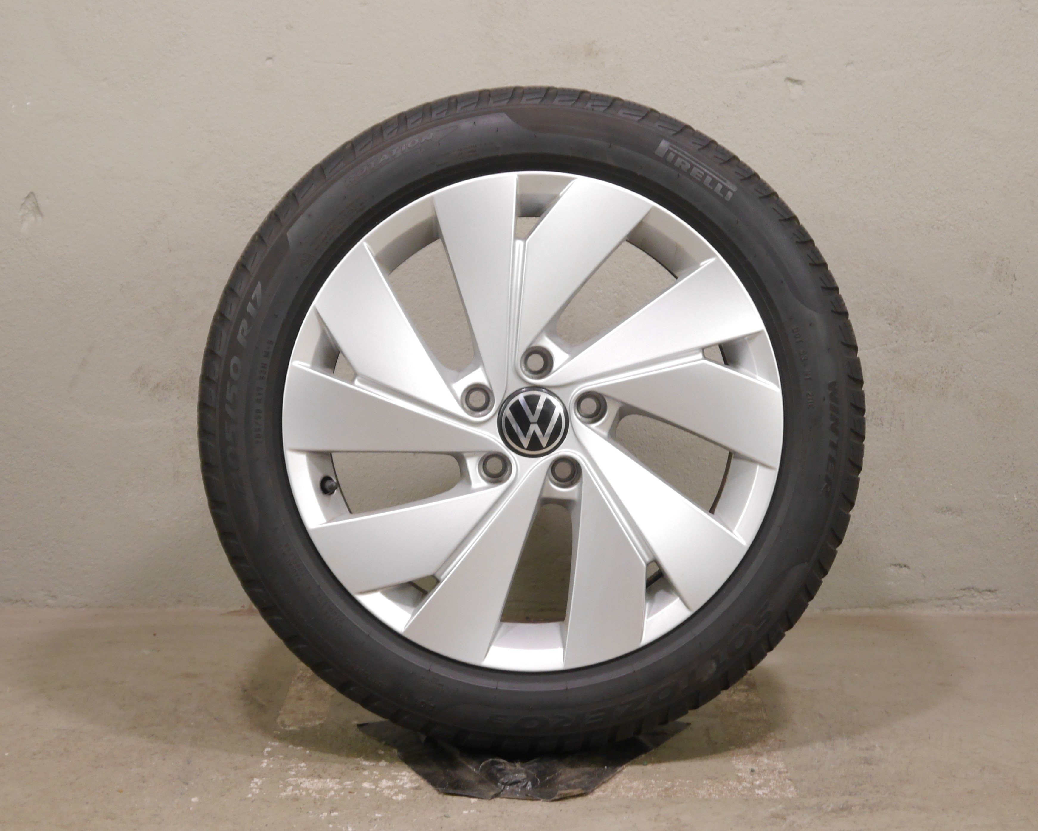 VW Golf (CD) Aluradsatz – Winter 205/50 R17 93H – 5H0601025B