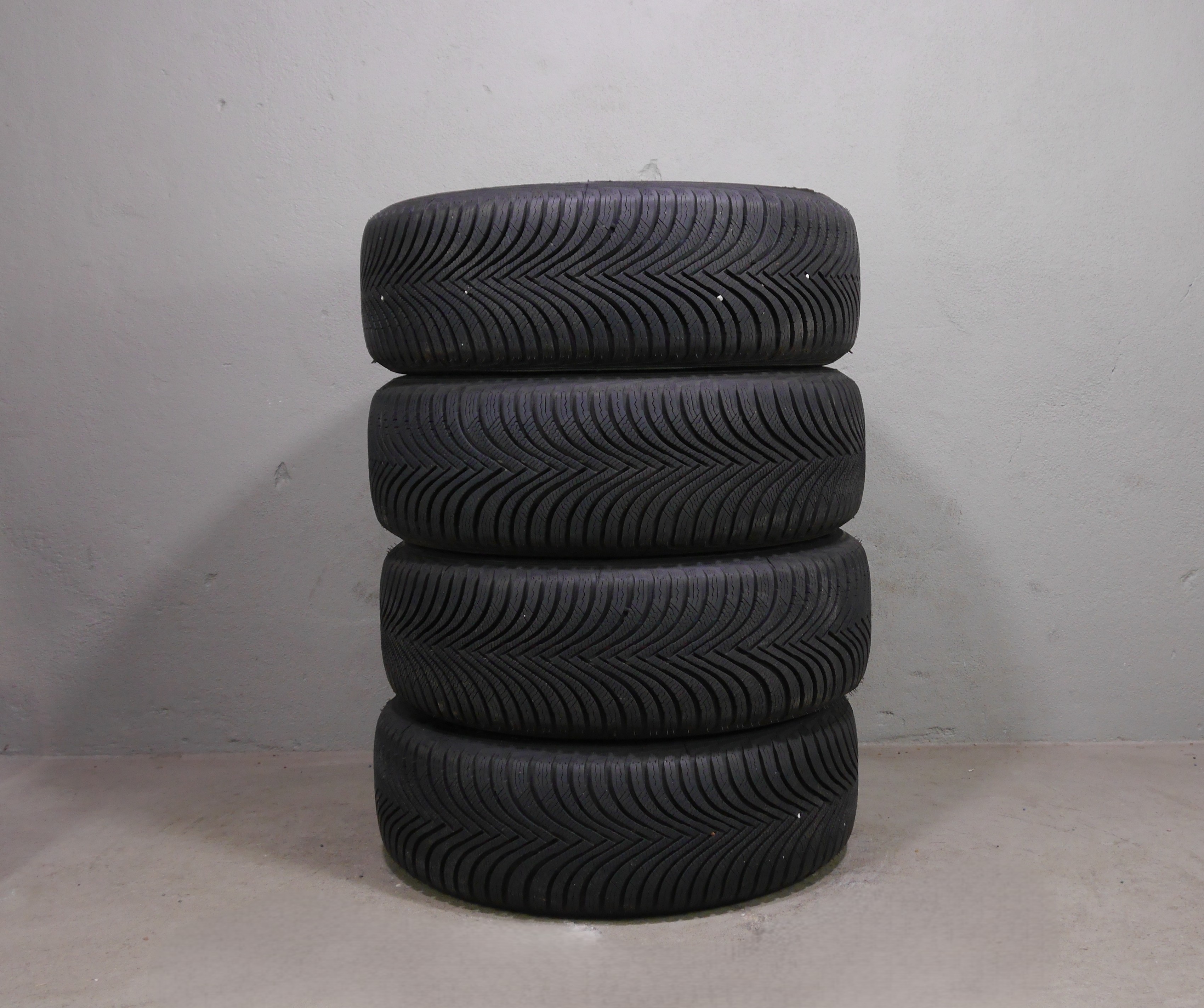 Audi Q2 Aluradsatz – Winter 215/55 R17 94V (AO) – 81A601025C