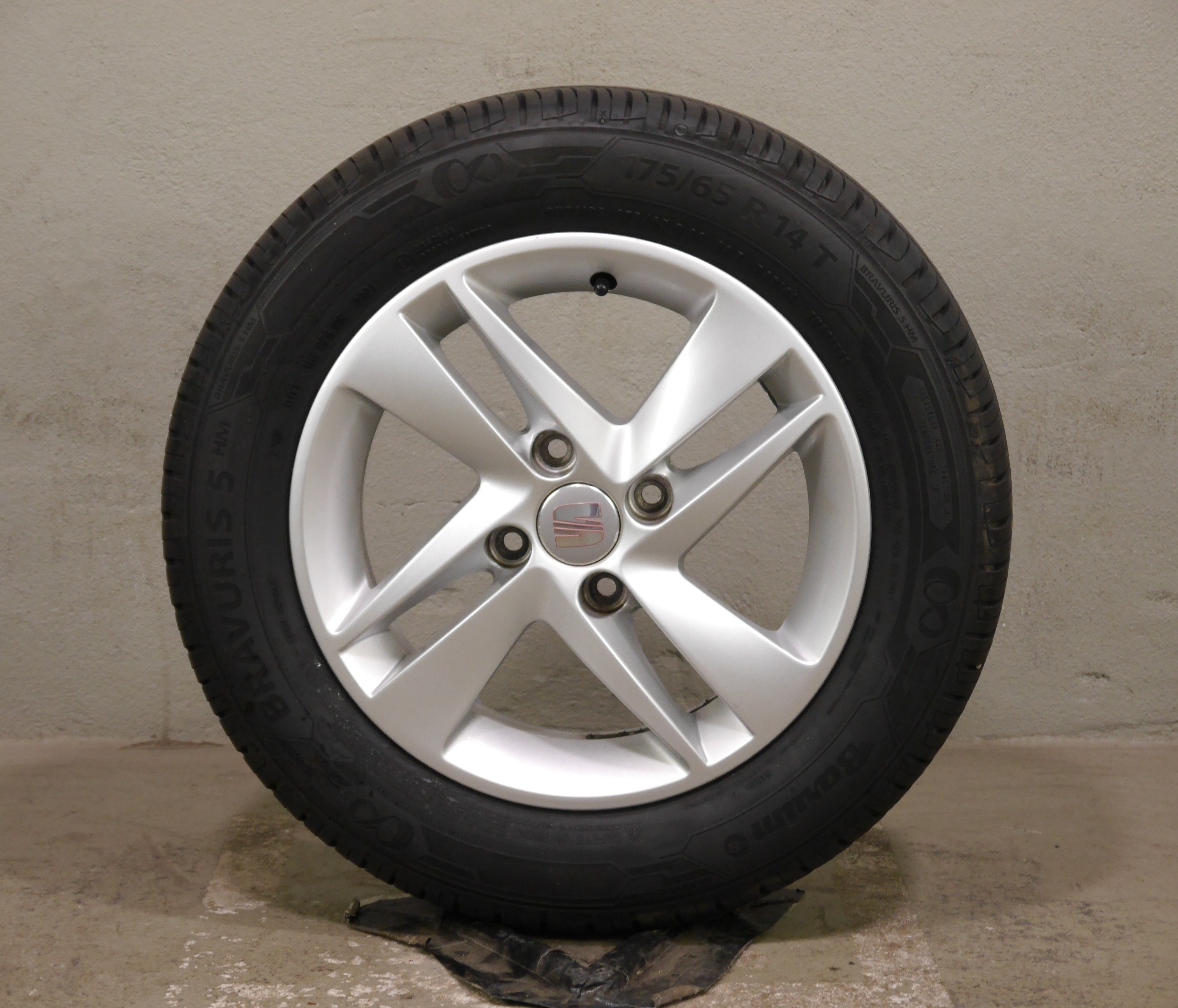 Seat Mii Aluradsatz – Sommer 175/65 R14 82T  – 1SL601025