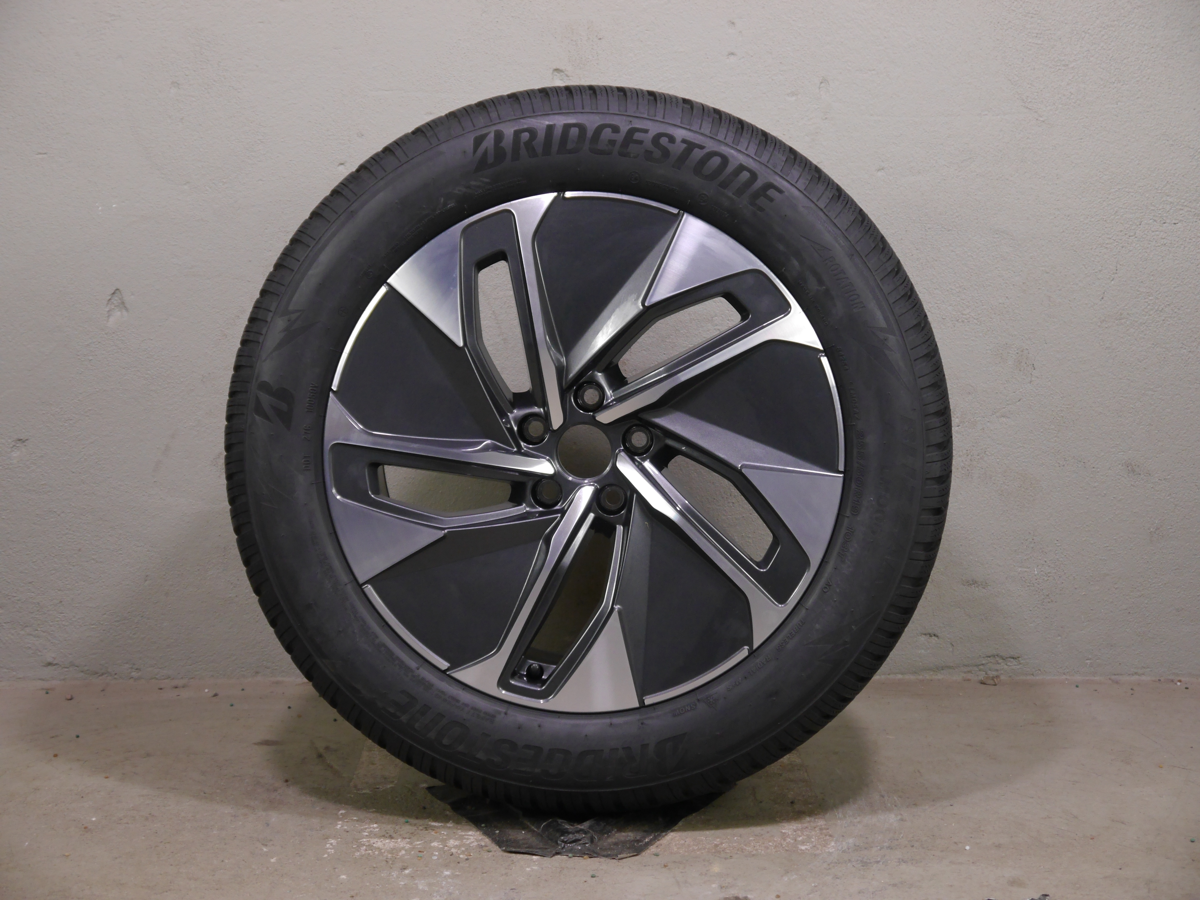 VW ID.4   ID.5 Aluradsatz – Winter 235/55 R19 101T 255/50 R19 103T - 11A601025M