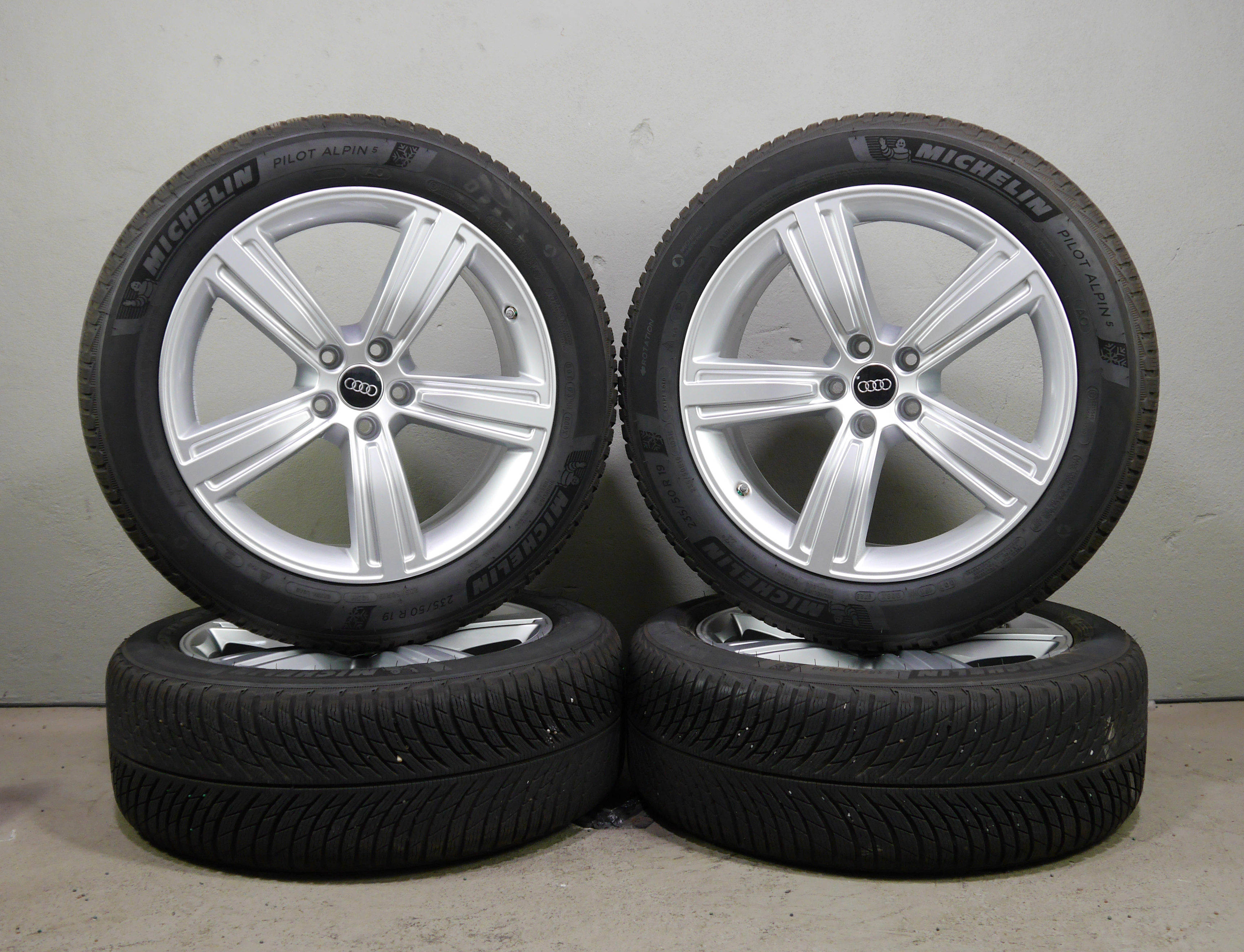 Audi A8 Aluradsatz – Winter 235/50 R19 103H – 4N0601025J