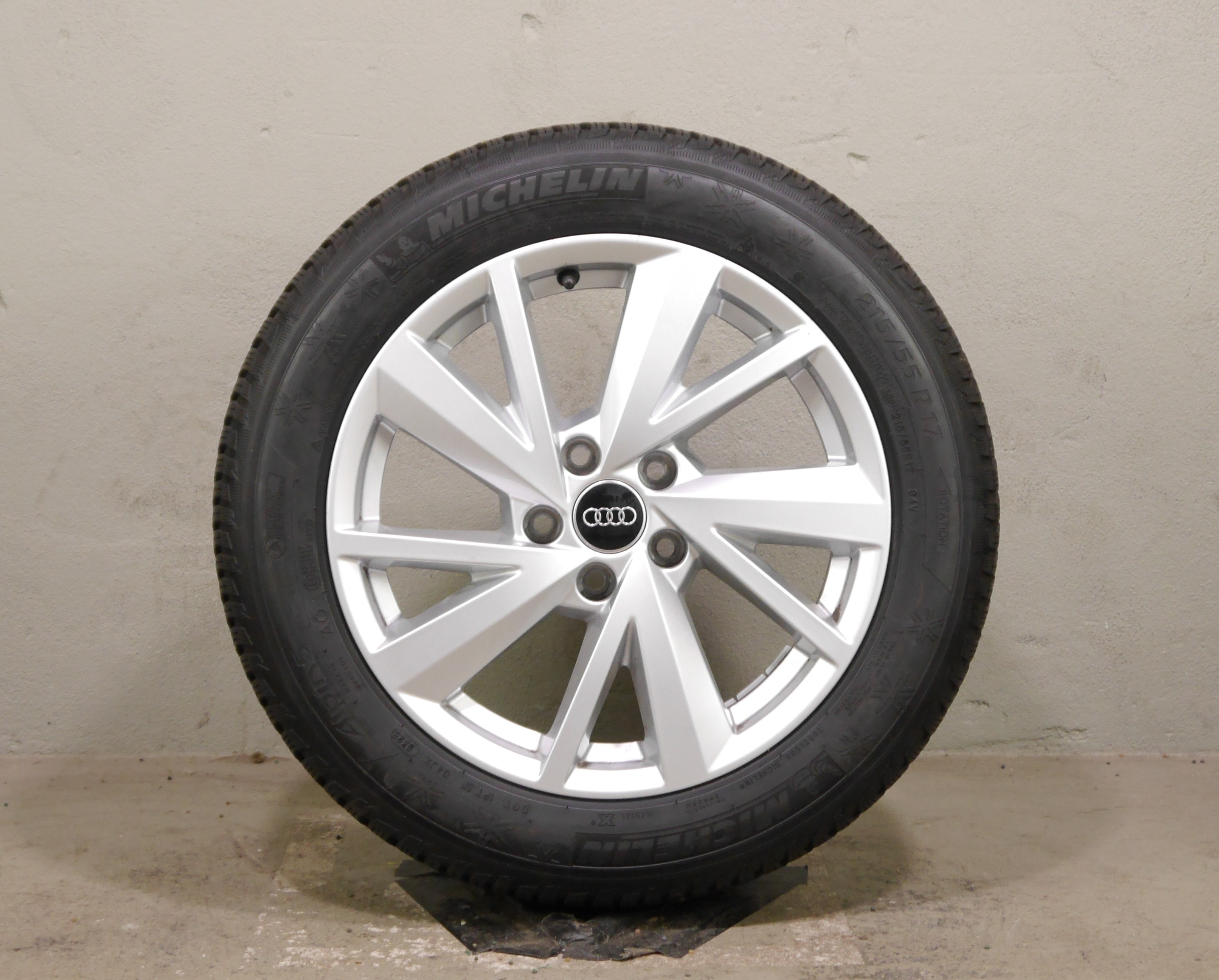Audi Q2 Aluradsatz – Winter 215/55 R17 94V (AO) – 81A601025C