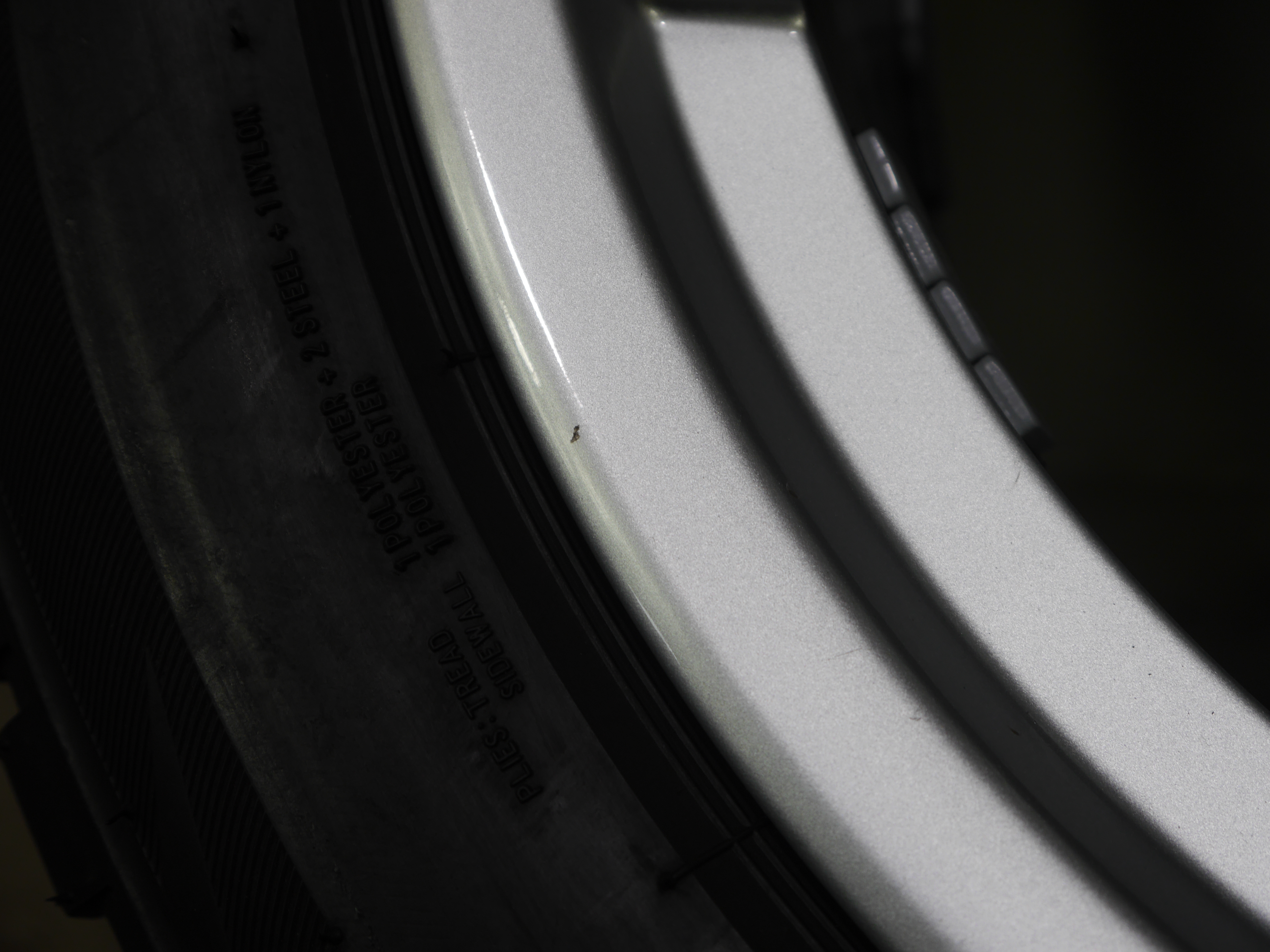 Audi A4 Limousine Aluradsatz – Winter 225/50 R17 98H (AO) – 8W0601025P