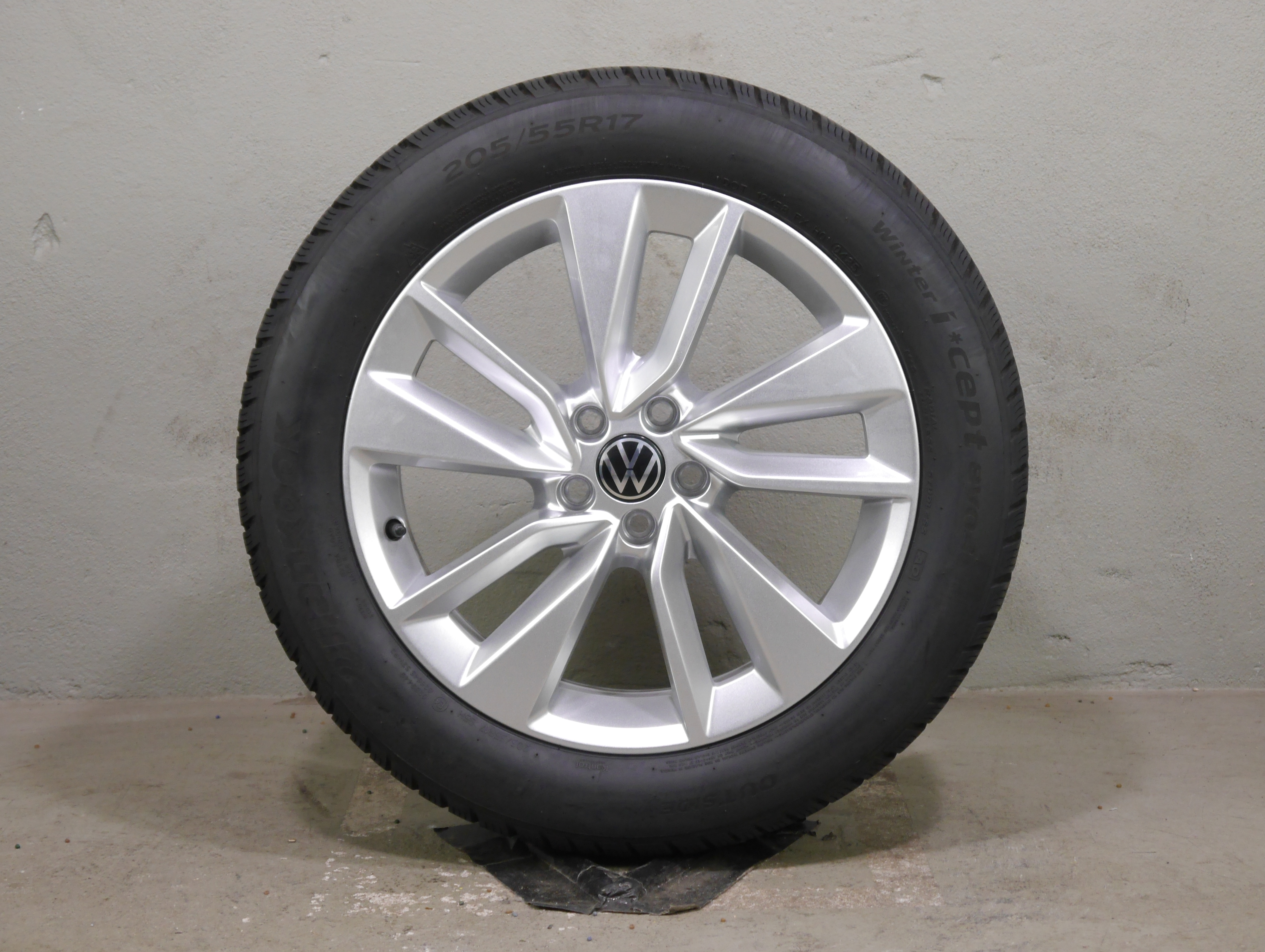 Volkswagen Taigo T-Cross  Bangalore Alurad – Winter 205/55 R17 95H – 2GM601025D