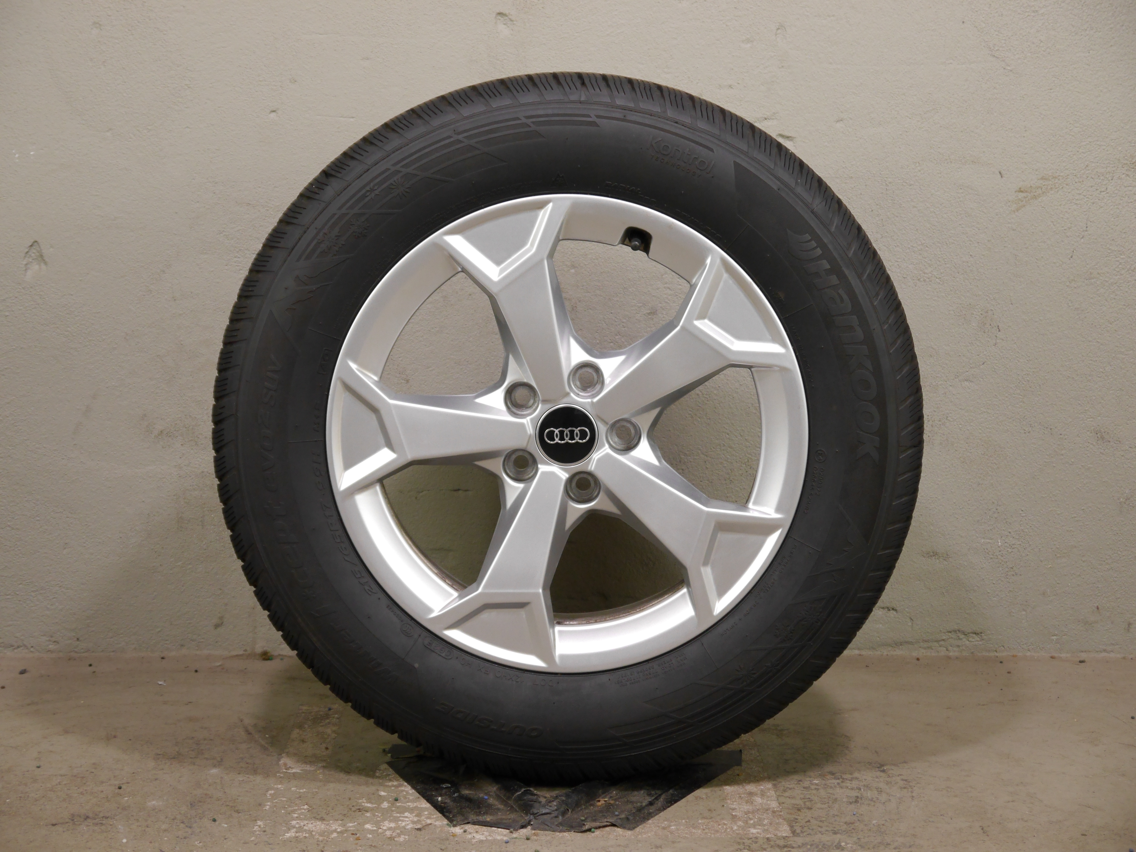 Audi Q3 Aluradsatz – Winter 215/65 R17 99H (AO) – 83A601025AL