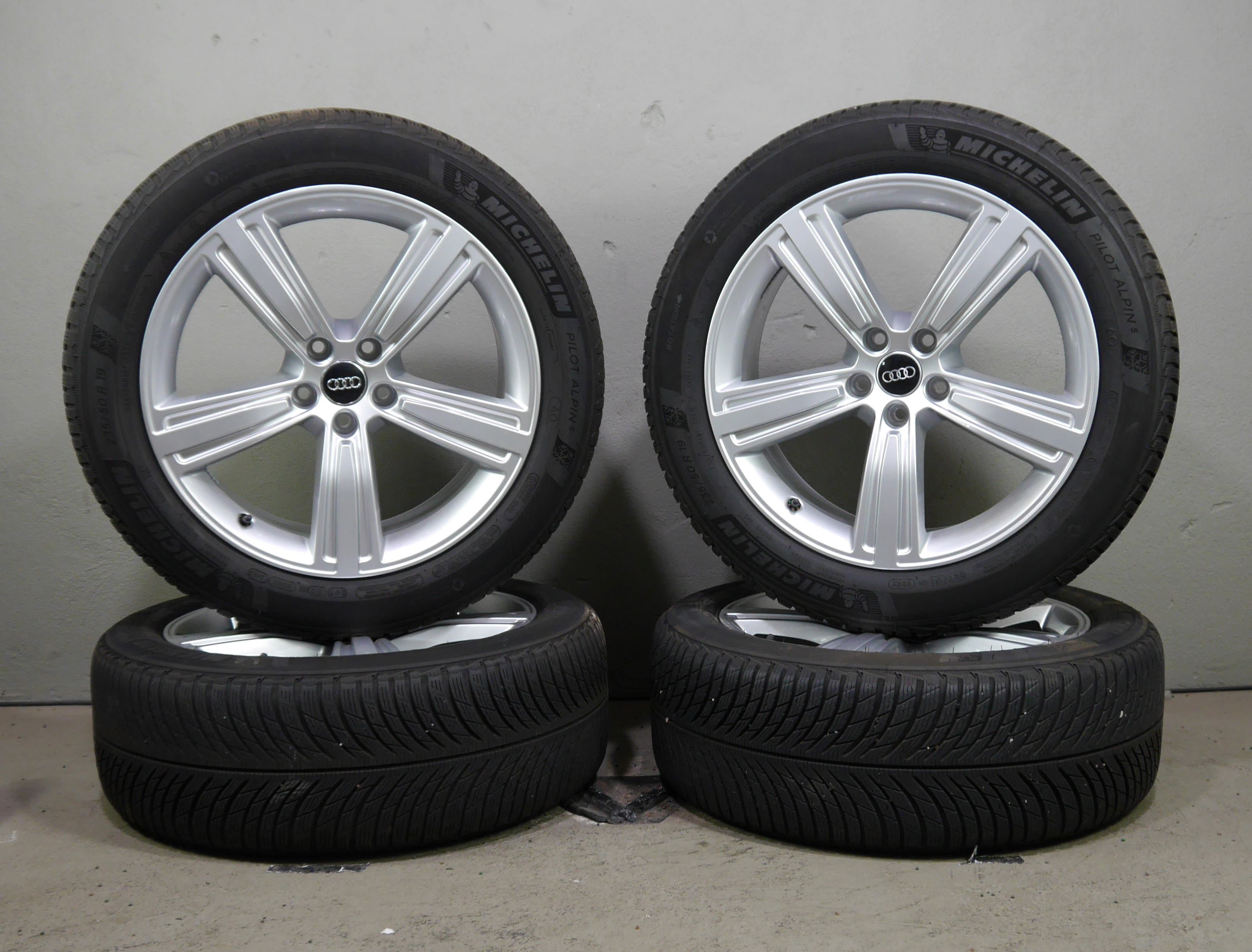 Audi A8 Aluradsatz – Winter 235/50 R19 103H – 4N0601025J 
