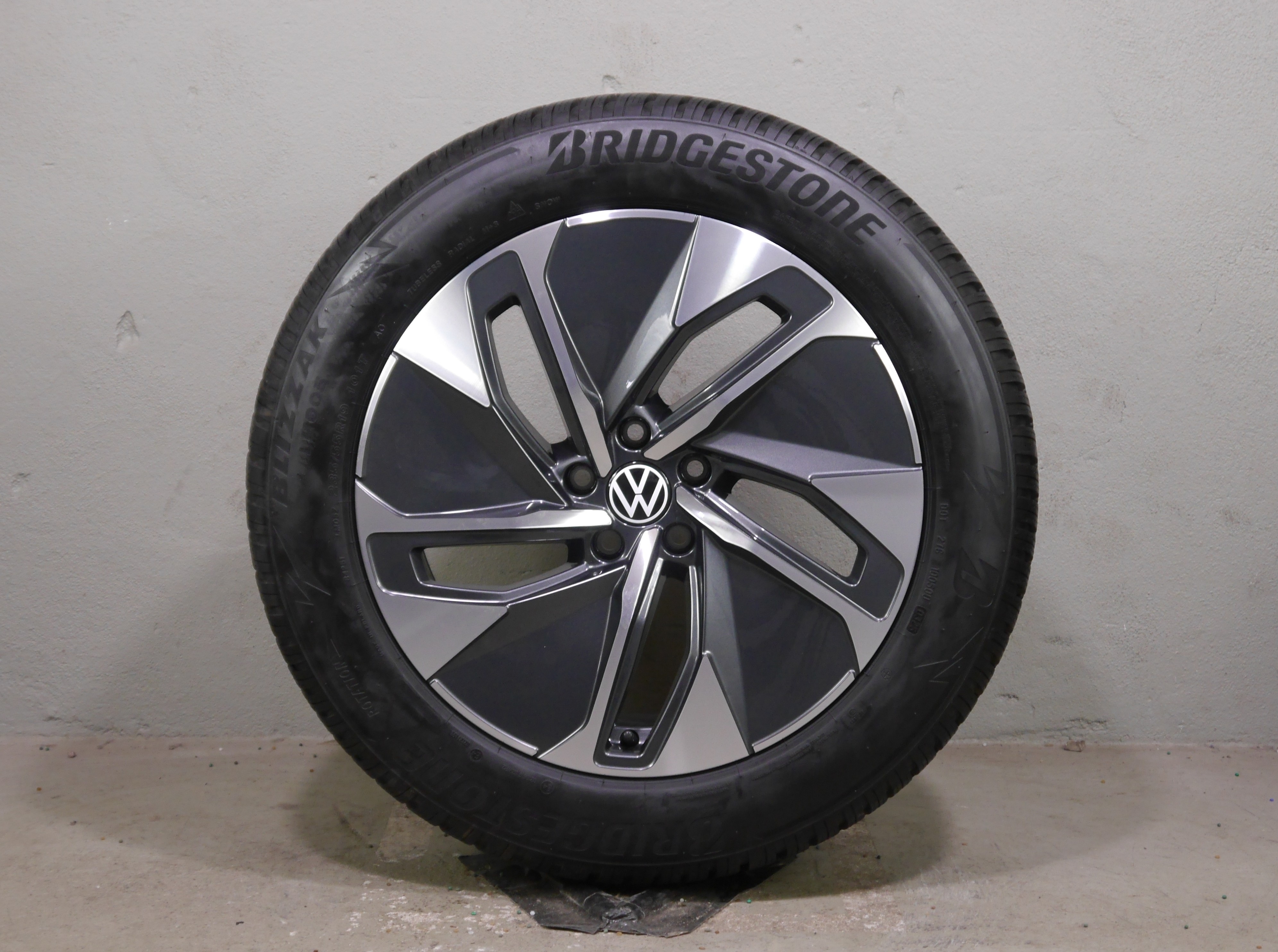 VW ID.4 Aluradsatz – Winter 235/55 R19 101T 255/50 R19 103T - 11A601025M