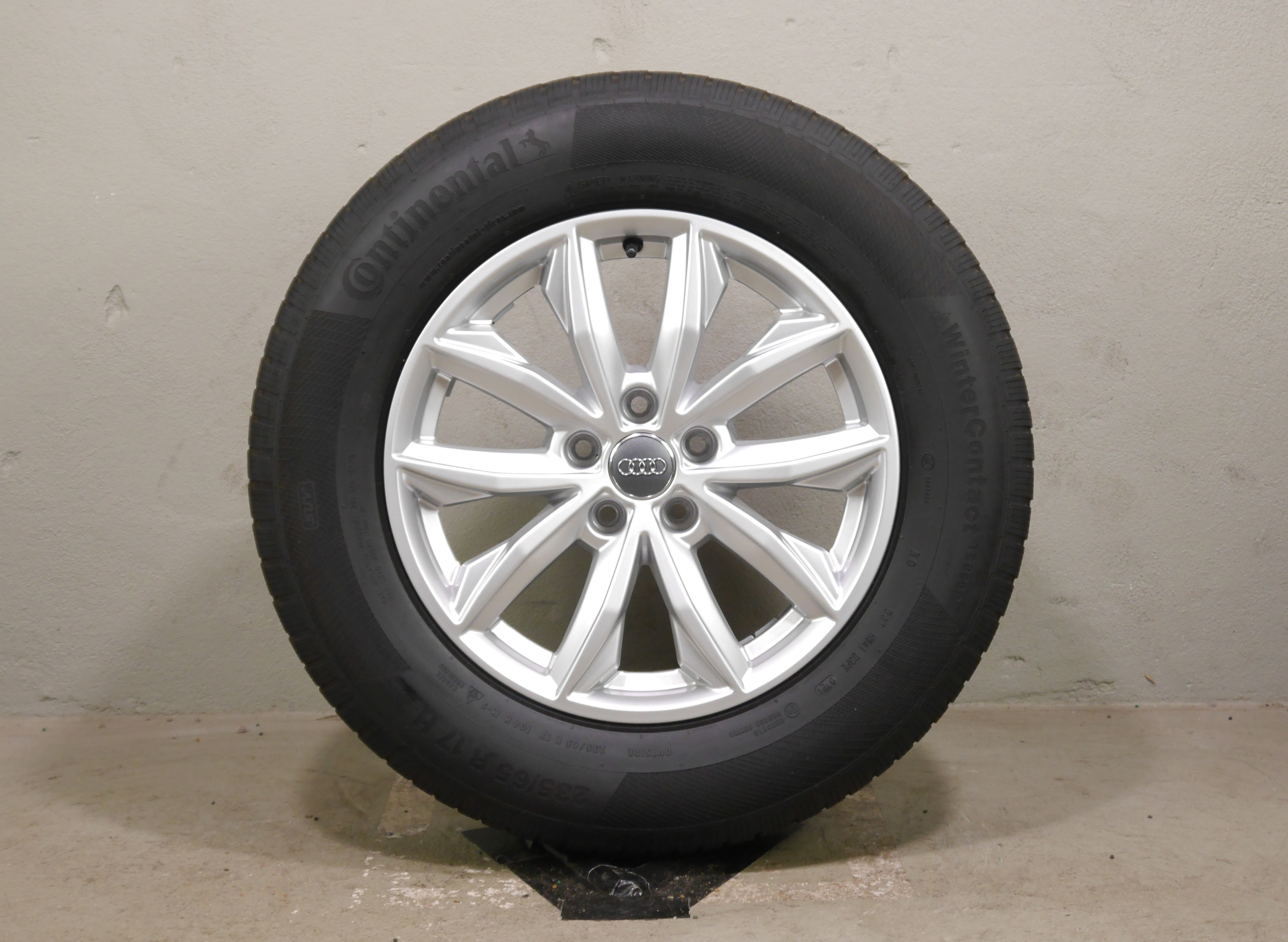 Audi Q5 (FY) Sportback Aluradsatz  – Winter 235/65 R17 104H (AO) – 80A601025J