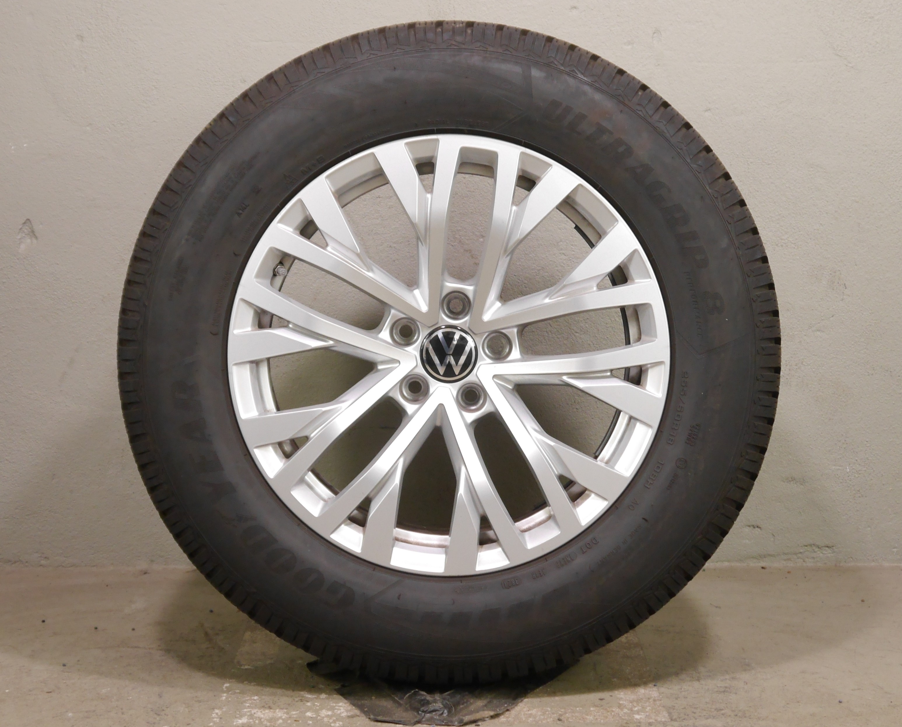 VW Touareg Aluradsatz – Winter 255/60 R18 108H – 760601025H - RDKS