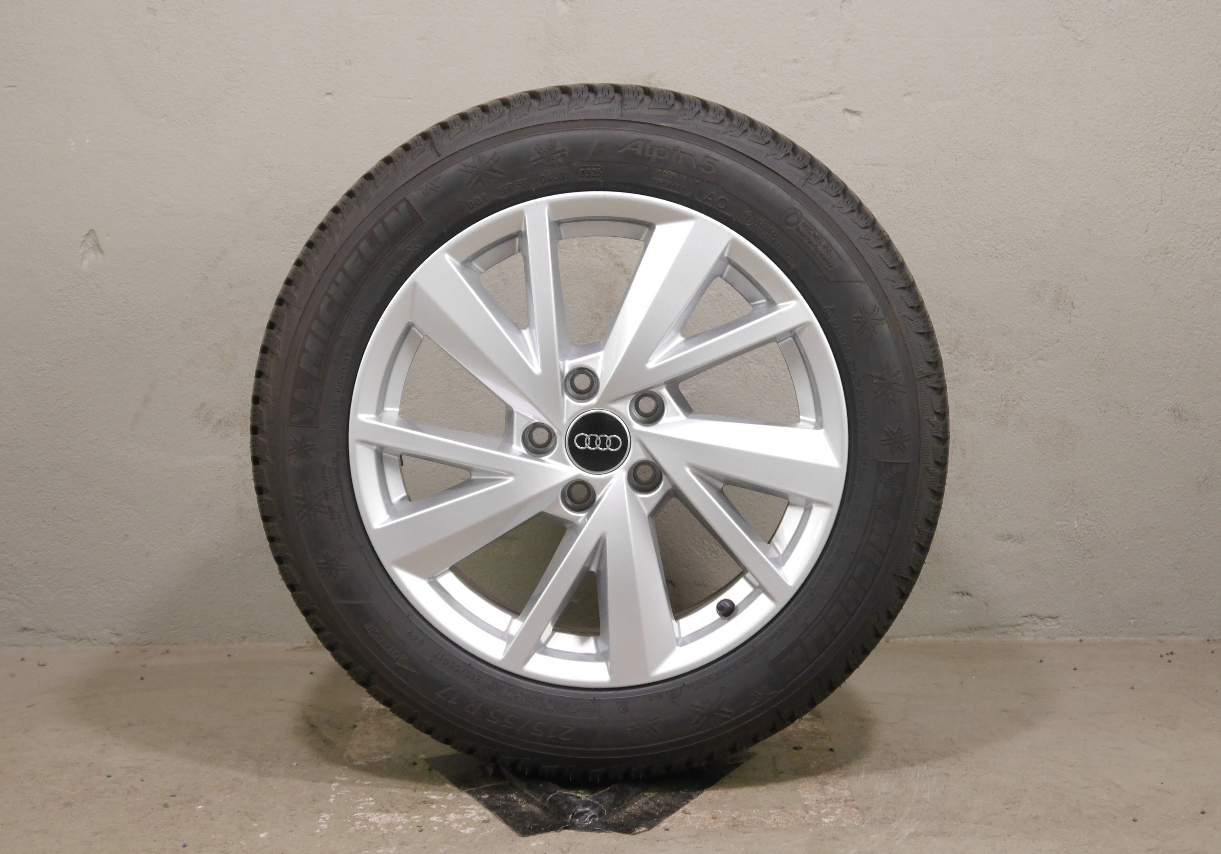 Audi Q2 Aluradsatz – Winter 215/55 R17 94V (AO) – 81A601025C
