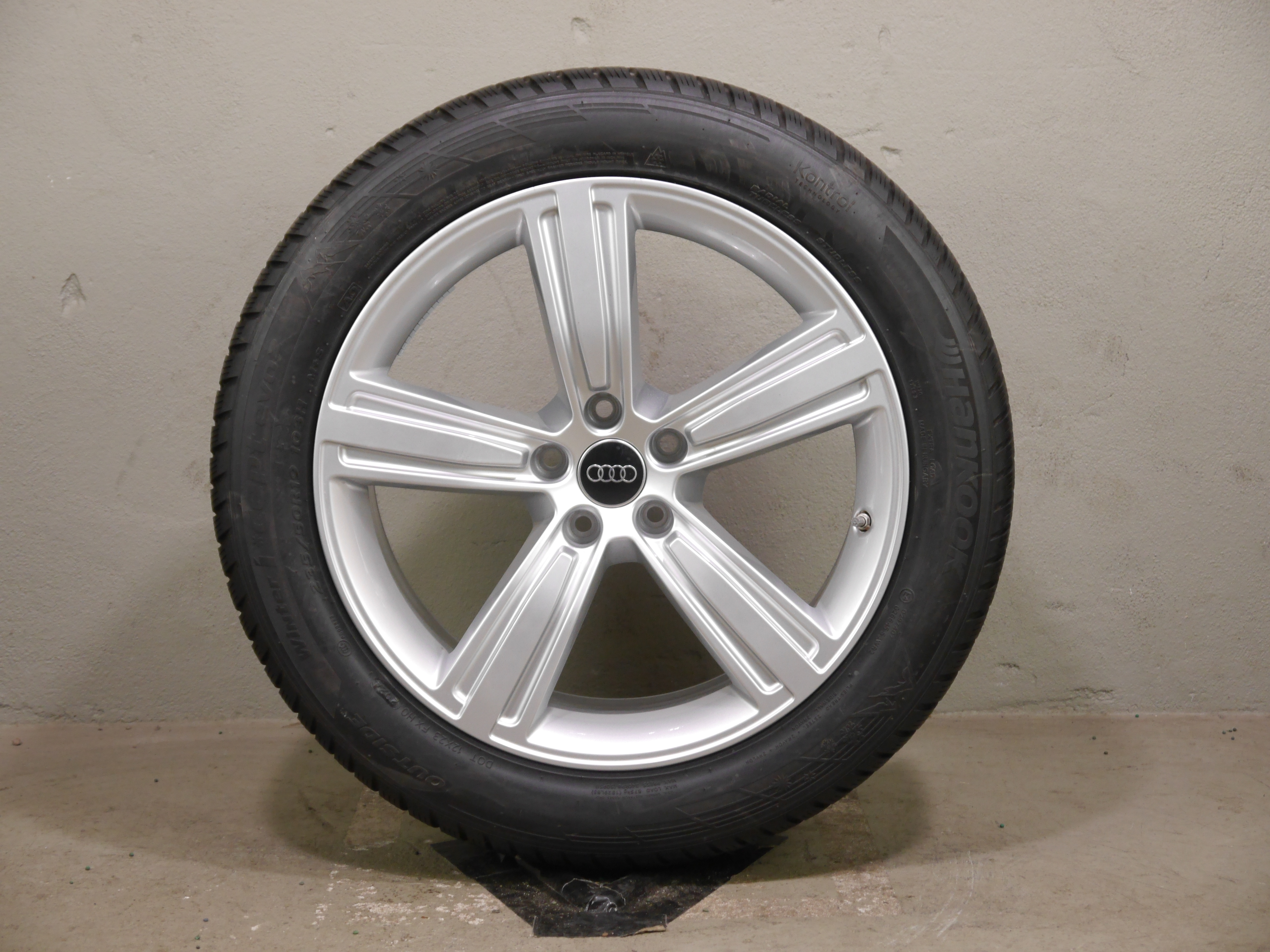Audi A8 Aluradsatz – Winter 235/50 R19 103H – 4N0601025J  RDKS