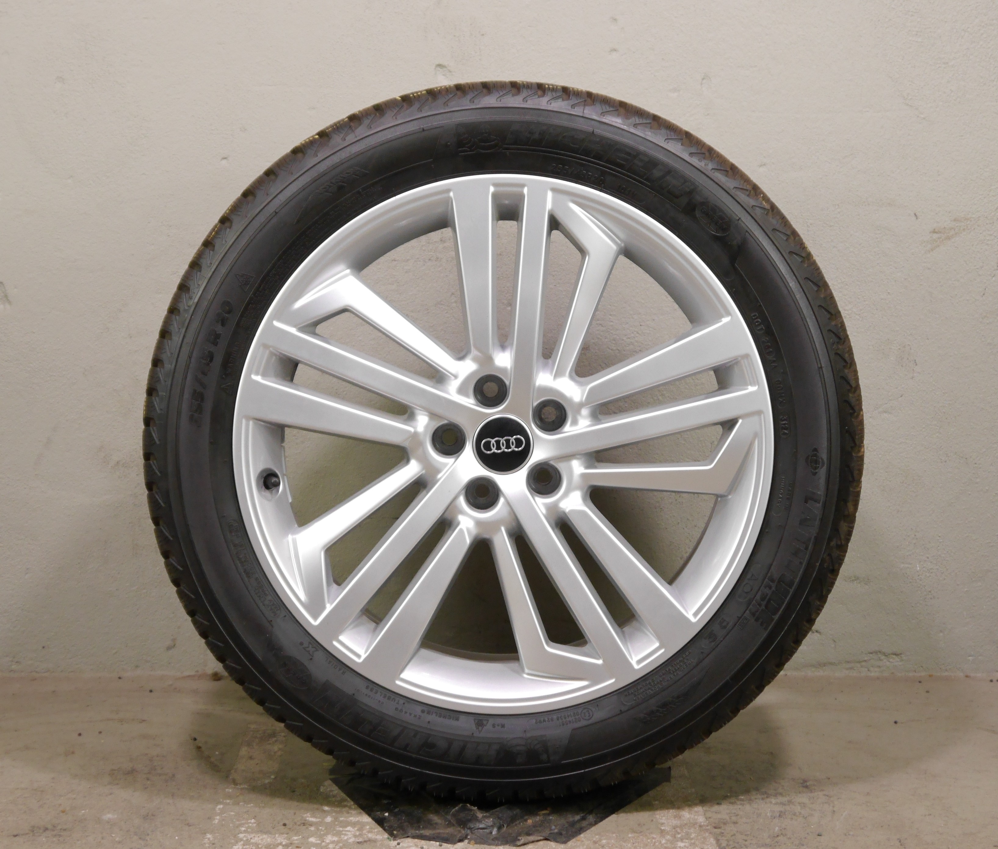 Audi Q5 Sportback Aluradsatz – Winter 255/45 R20 101V (AO) – 80A601025L