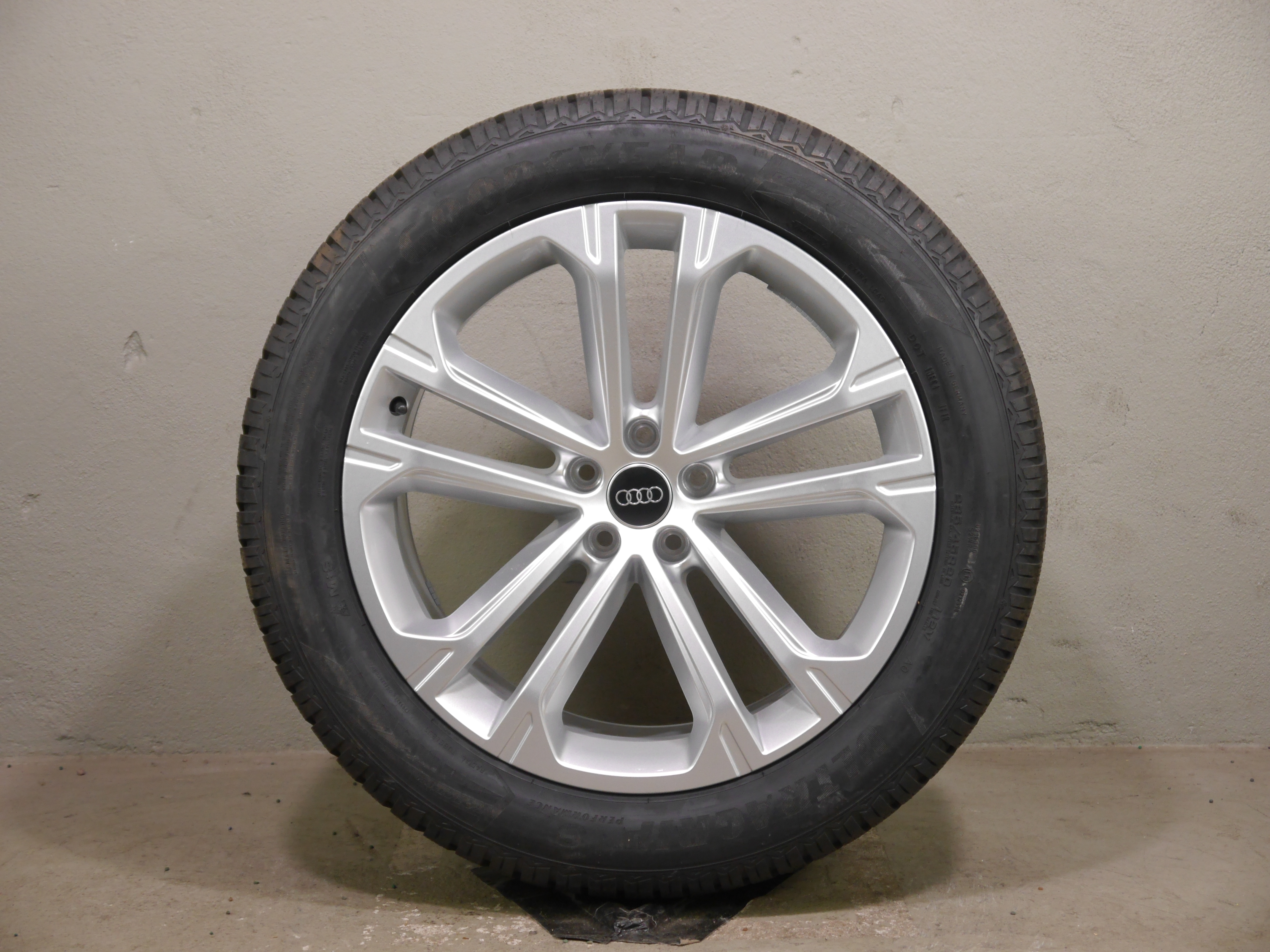 Audi Q7 Aluradsatz – Winter 285/45 R20 112V(AO) – 4M0601025DT