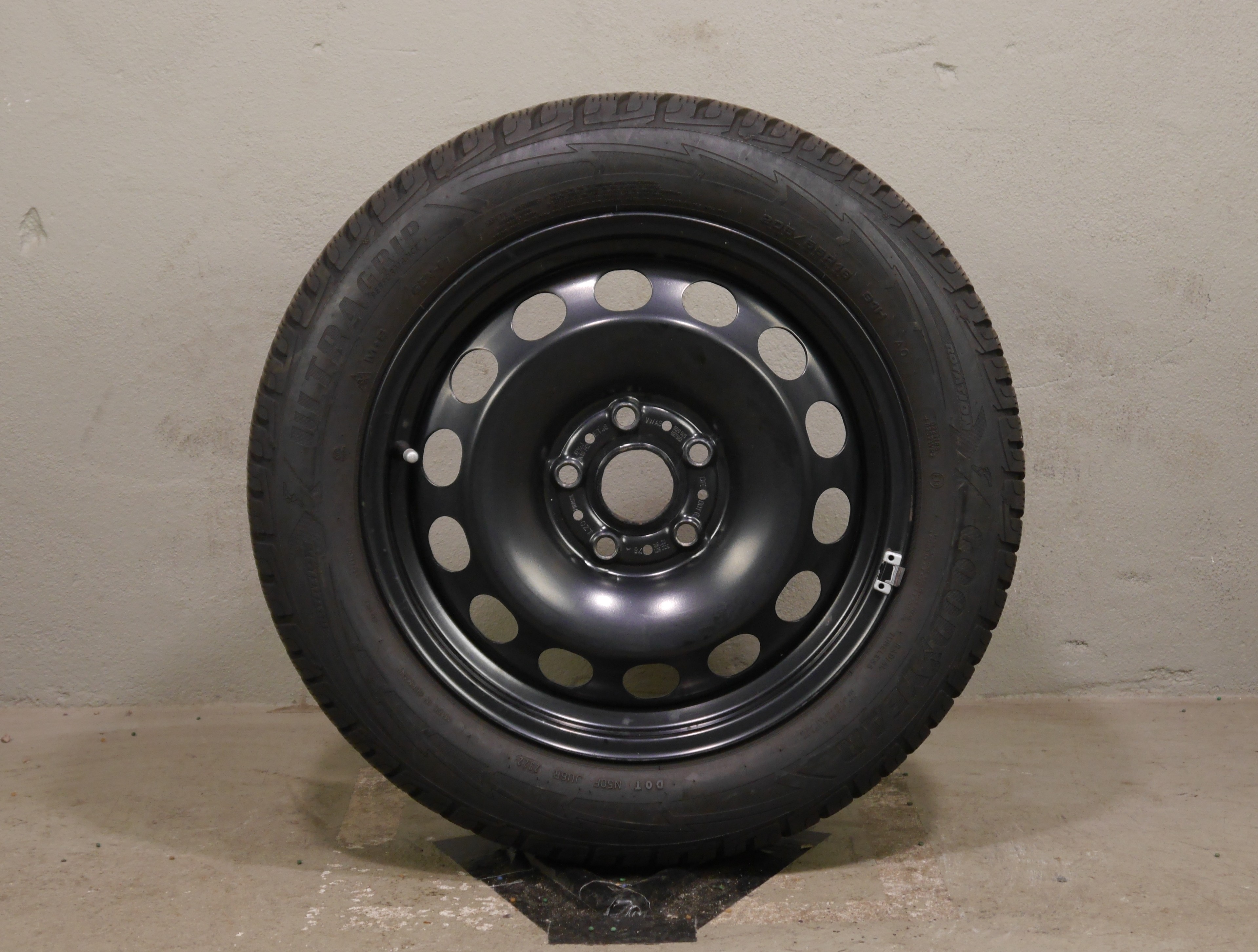 Volkswagen Golf Stahlradsatz – Winter 205/55 R16 91H – 5Q0601027BR
