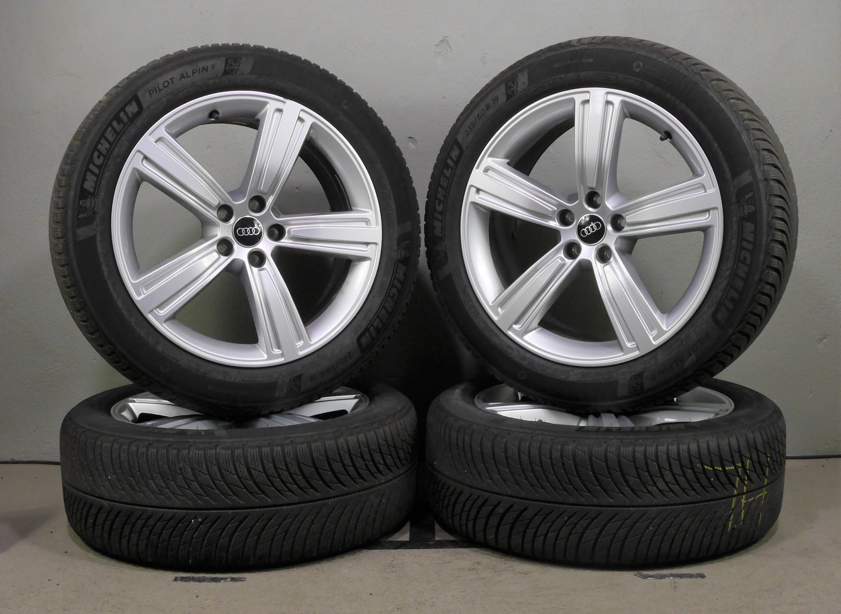Audi A8 Aluradsatz – Winter 235/50 R19 103H – 4N0601025J