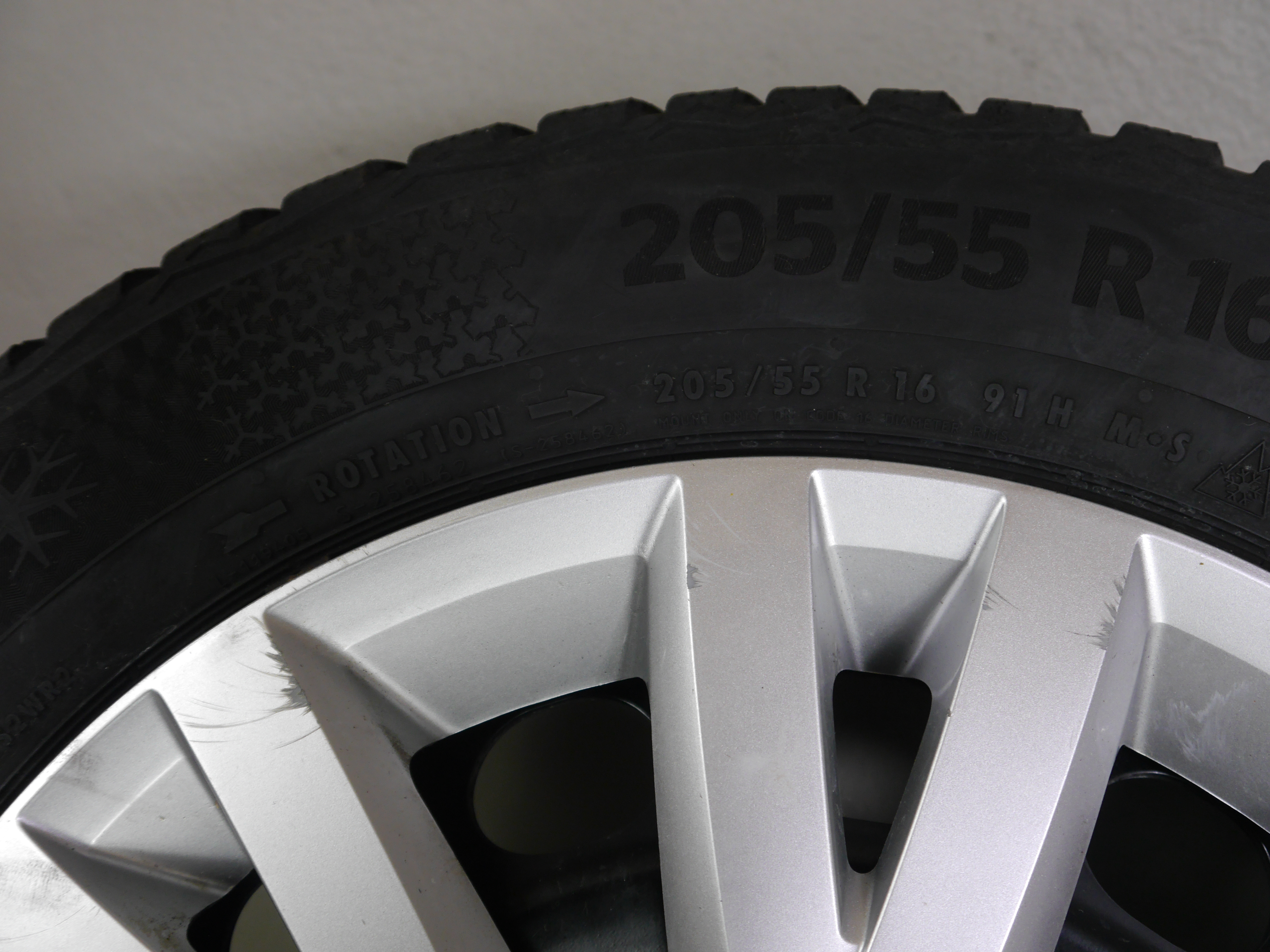 VW Golf Stahlradsatz – Winter 205/55 R16 91H – 5Q0601027BQ
