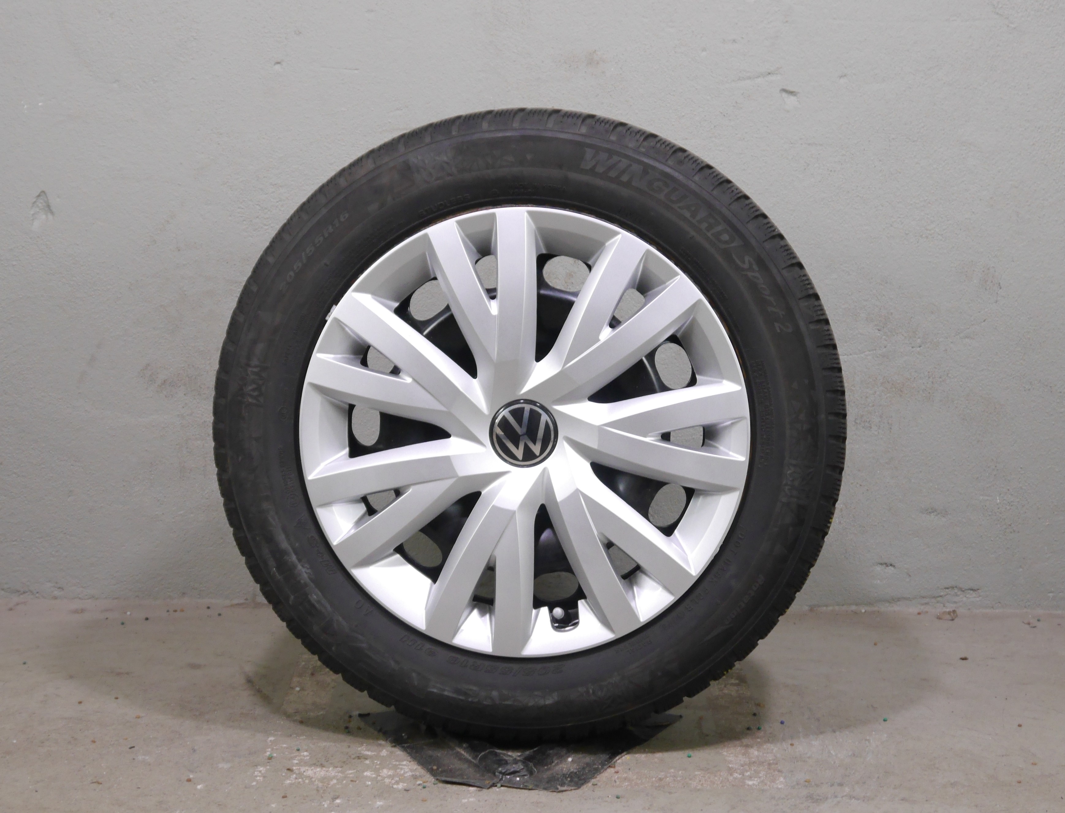 VW Golf Stahlradsatz – Winter 205/55 R16 91H – 5Q0601027BQ