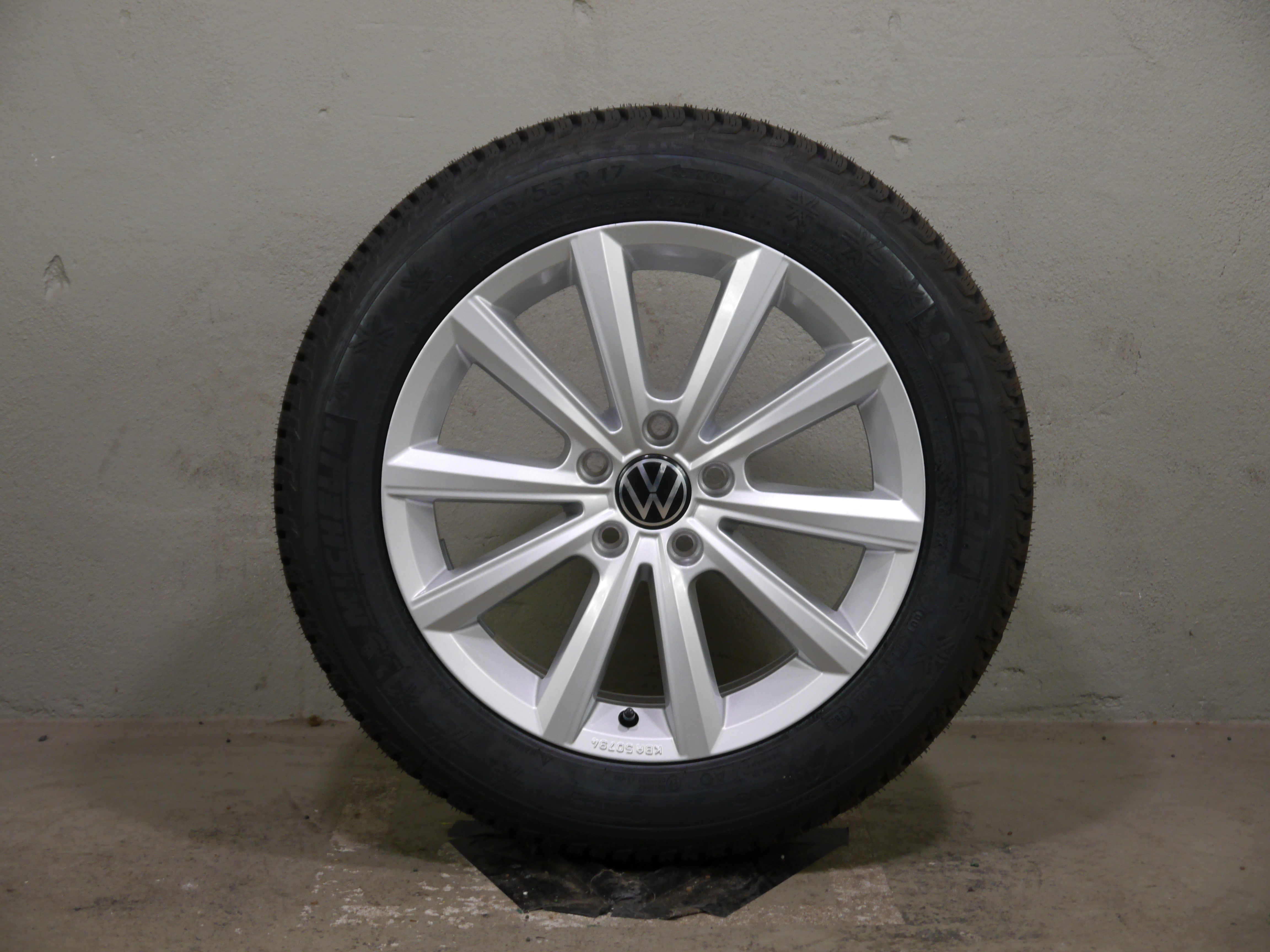 VW T-Roc (A1) Aluradsatz – Winter 215/55 R17 94V – 2GA601025M
