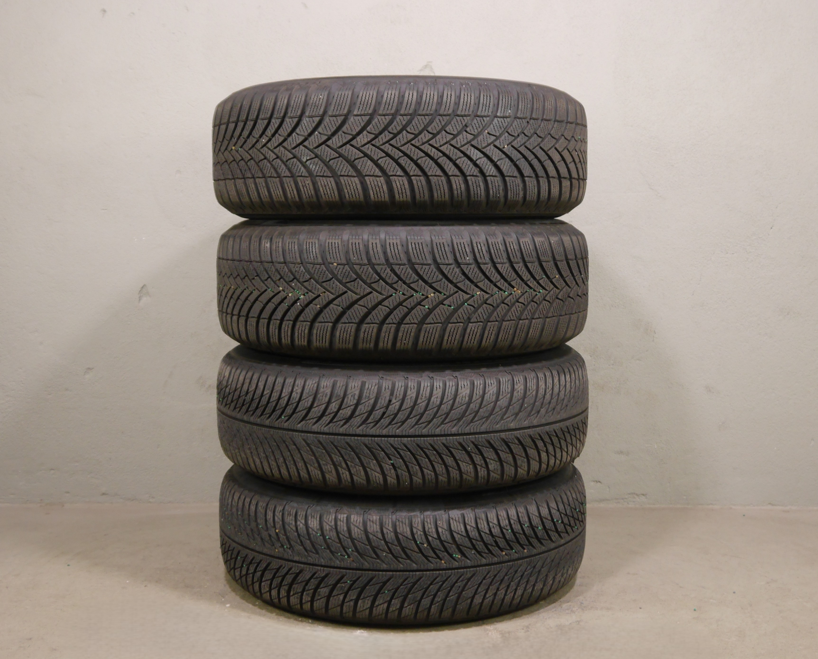 VW T7 Multivan (ST) Stahlradsatz – Winter 215/65 R16 102H - 7T0601027-