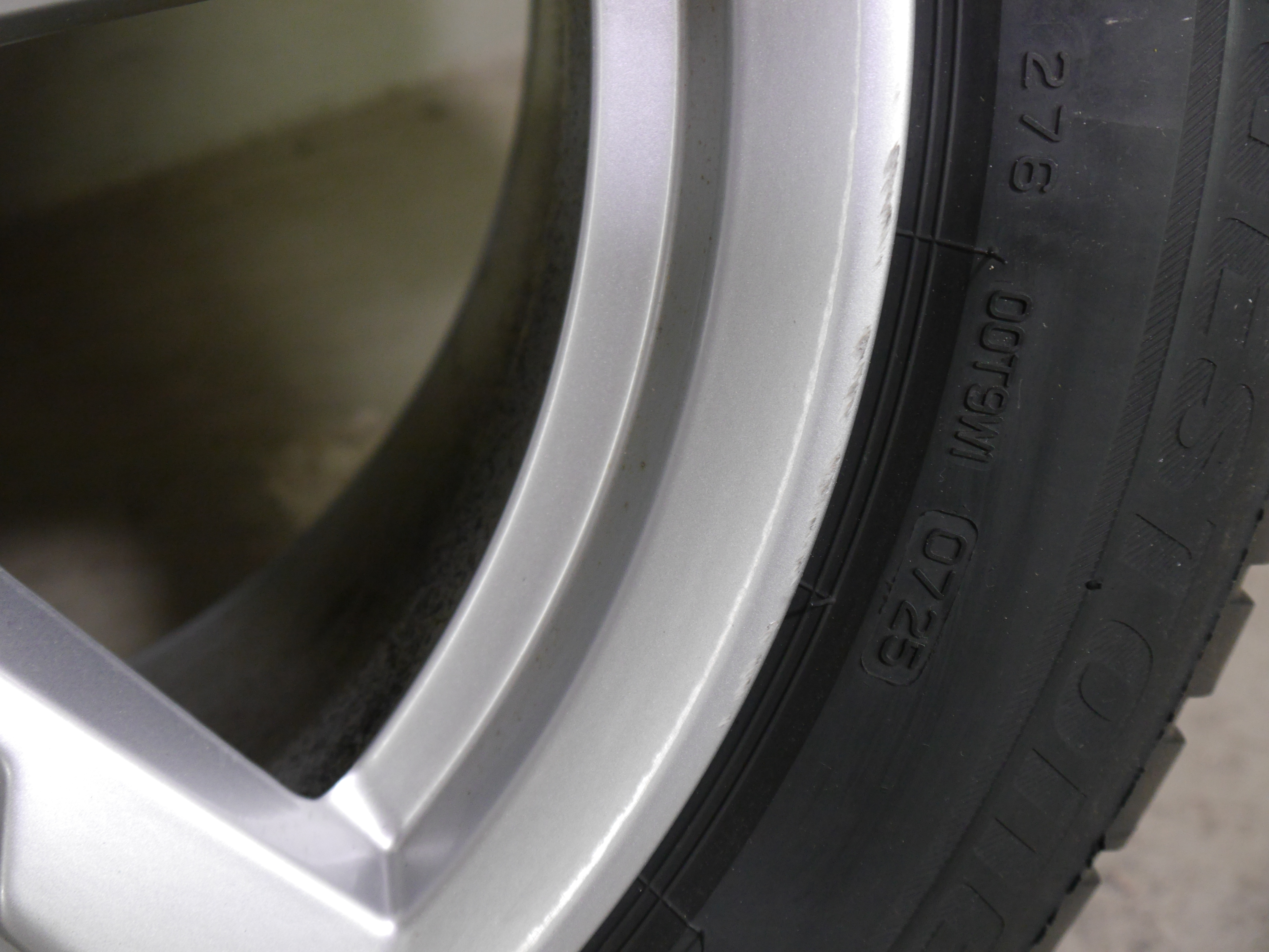 Audi A6 (4A) Limousine Aluradsatz – Winter 225/55 R18 102V (AO) – 4K0601025CE