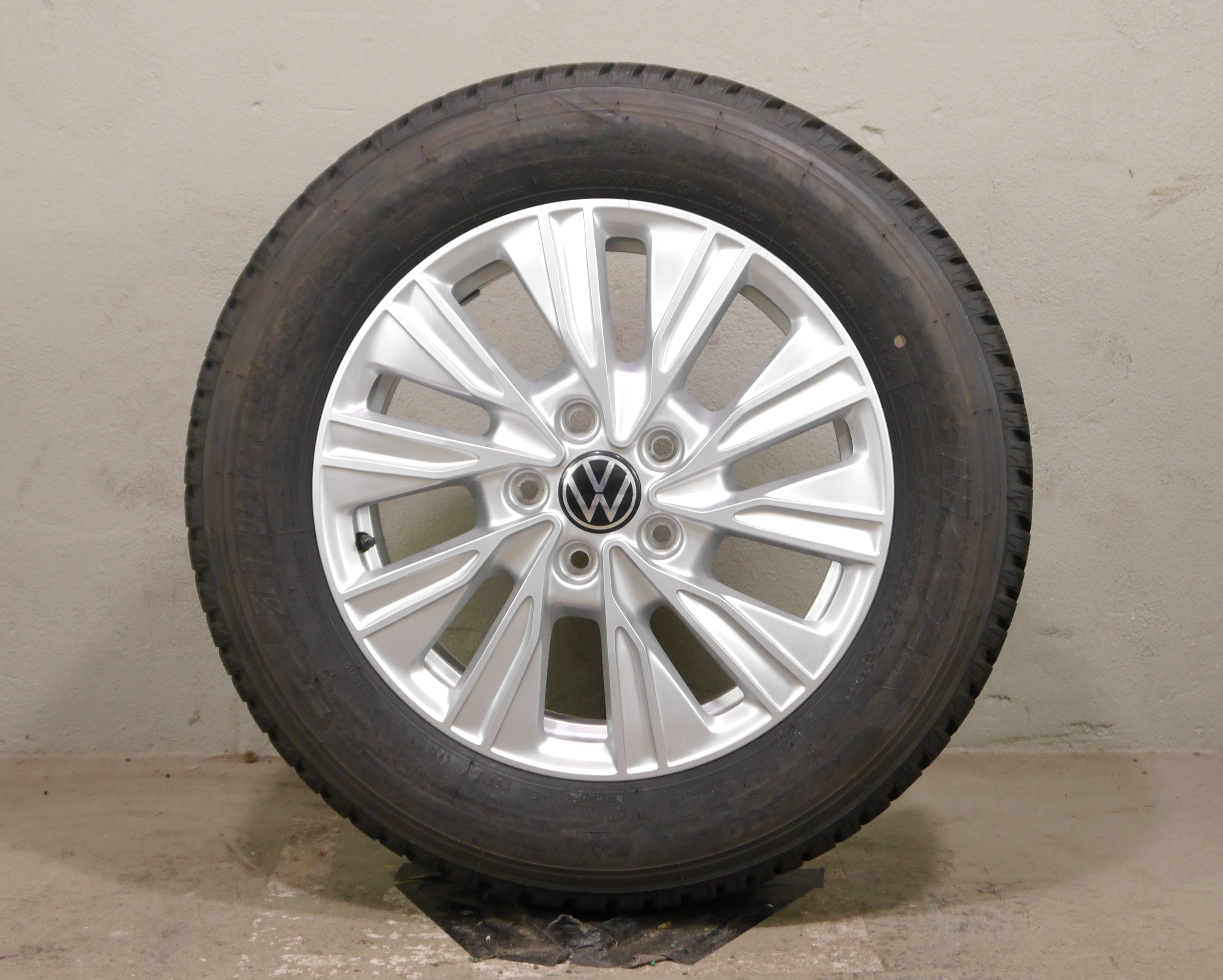 VW T7 Multivan (ST) Aluradsatz – Winter 215/60 R17 104/102H - 7T0601025A