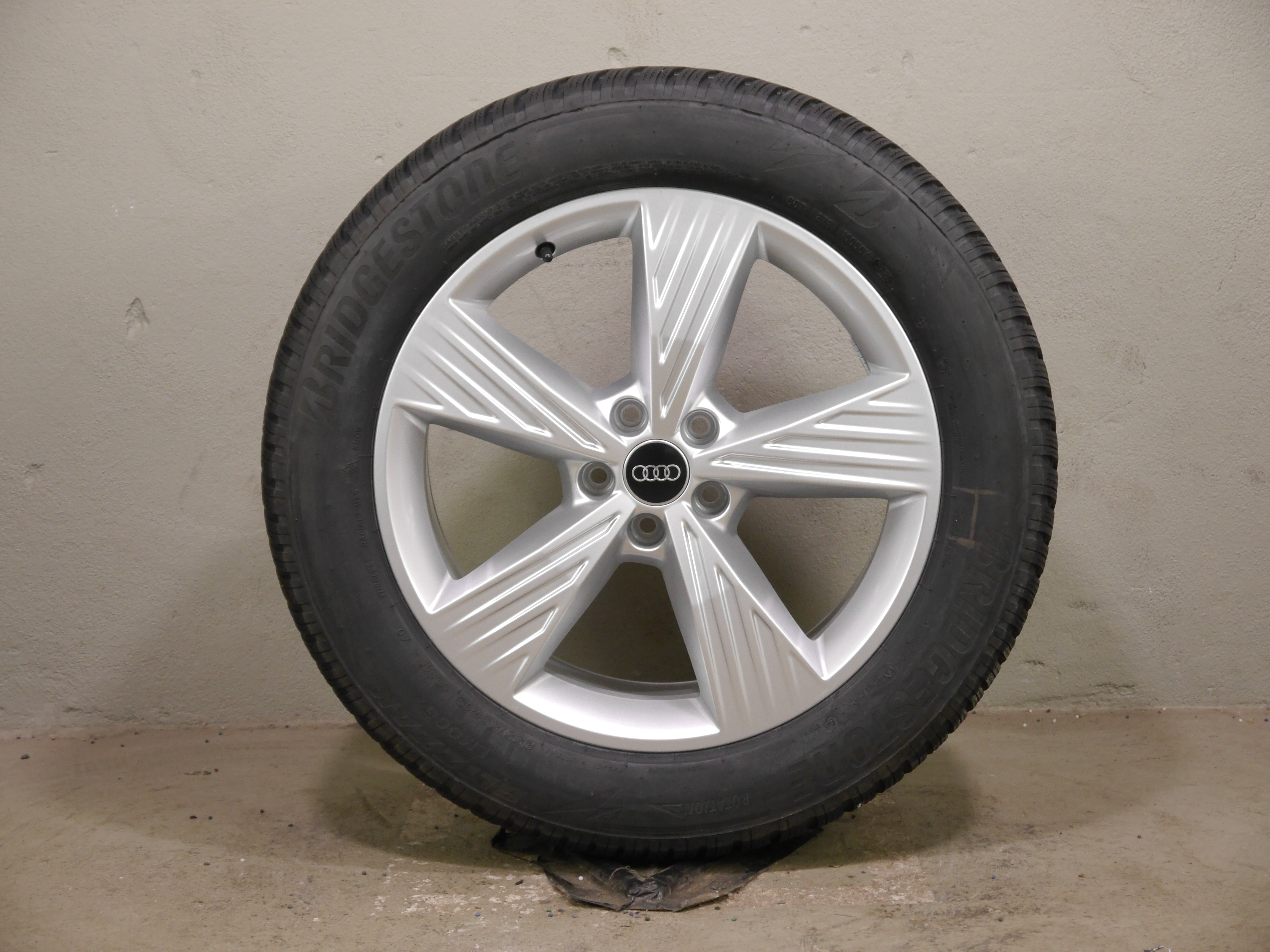 Audi Q4 Sportback e-tron (F4) Aluradsatz – Winter 235/55 R19 101T, 255/50 R19 103T 89A601025AM
