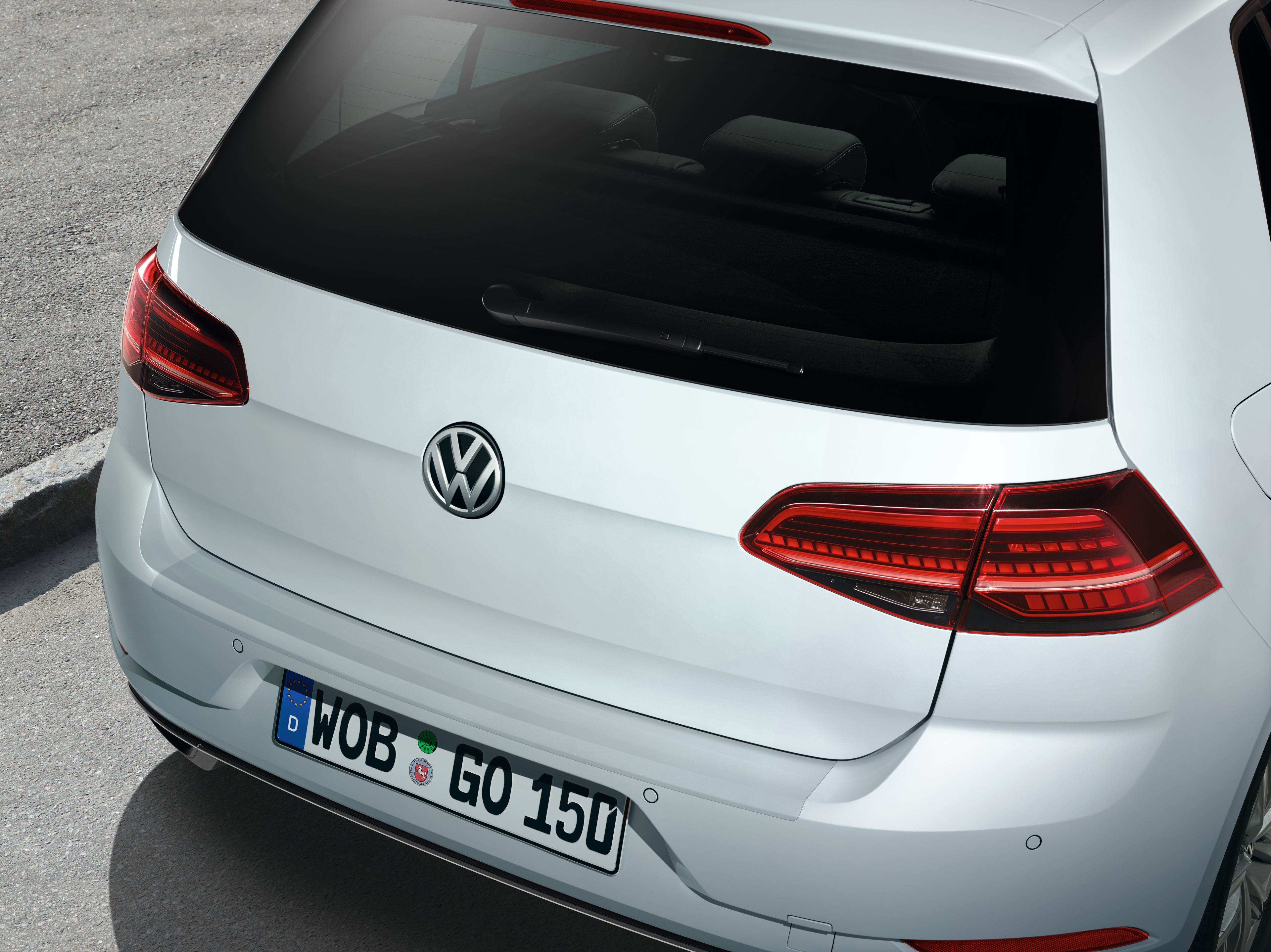 5G0061197BBUMen31AVbiKI Ladekantenschutz transparent - VW Golf VII