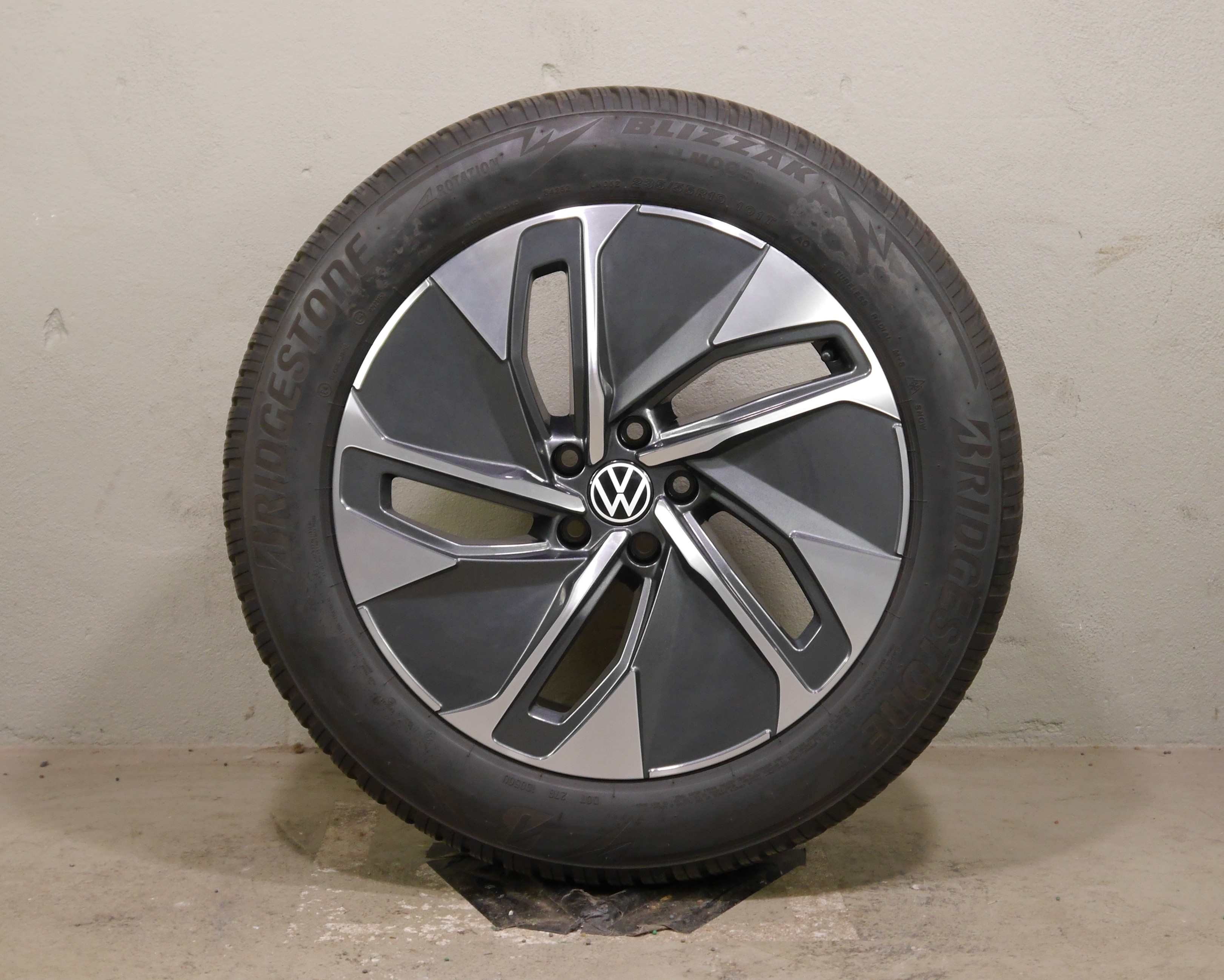 VW ID.4/ID.5 (E2) Aluradsatz – Winter 235/55 R19 101T 255/50 R19 103T - 11A601025M