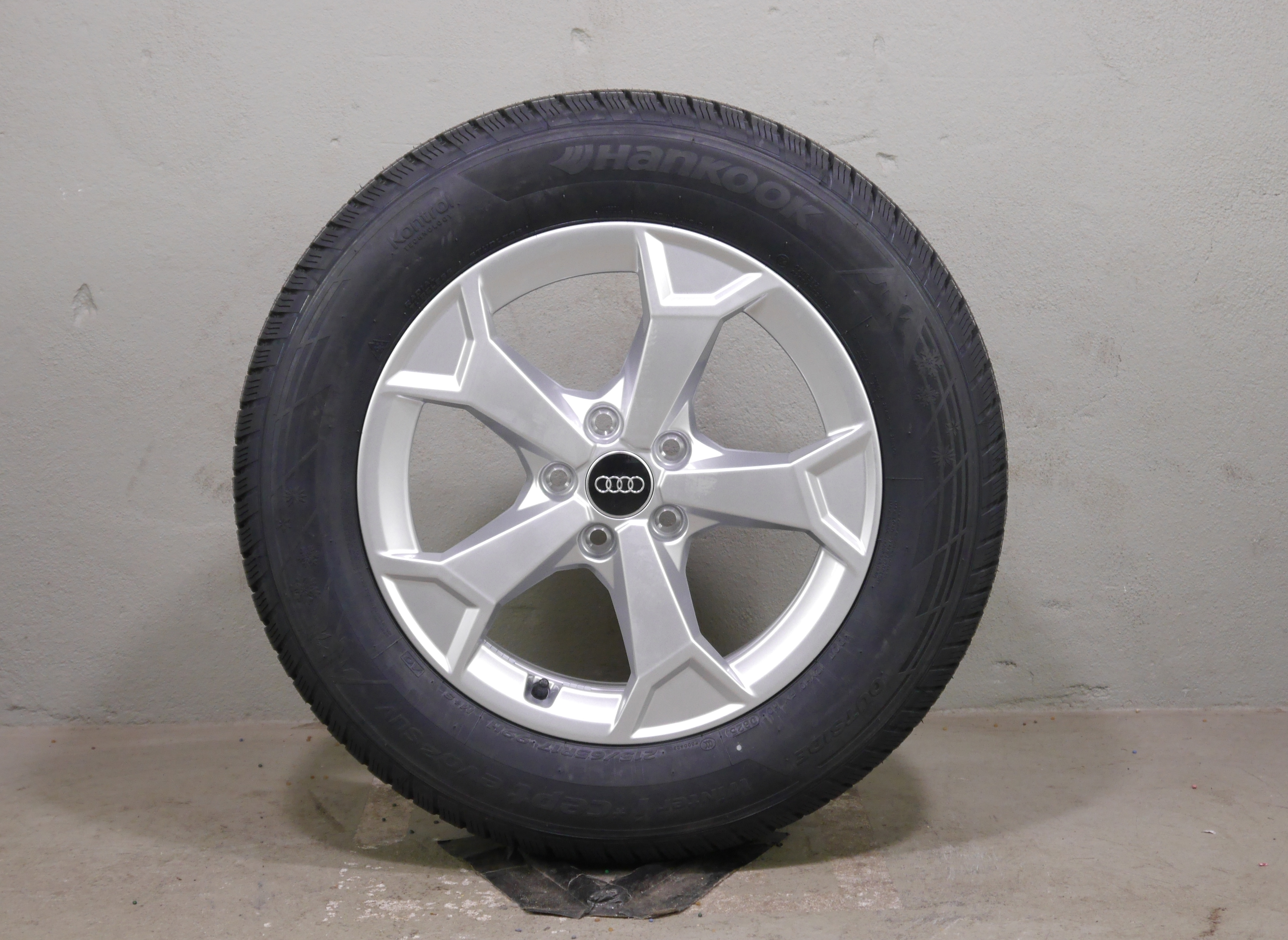 Audi Q3 Aluradsatz – Winter 215/65 R17 99H (AO) – 83A601025AL