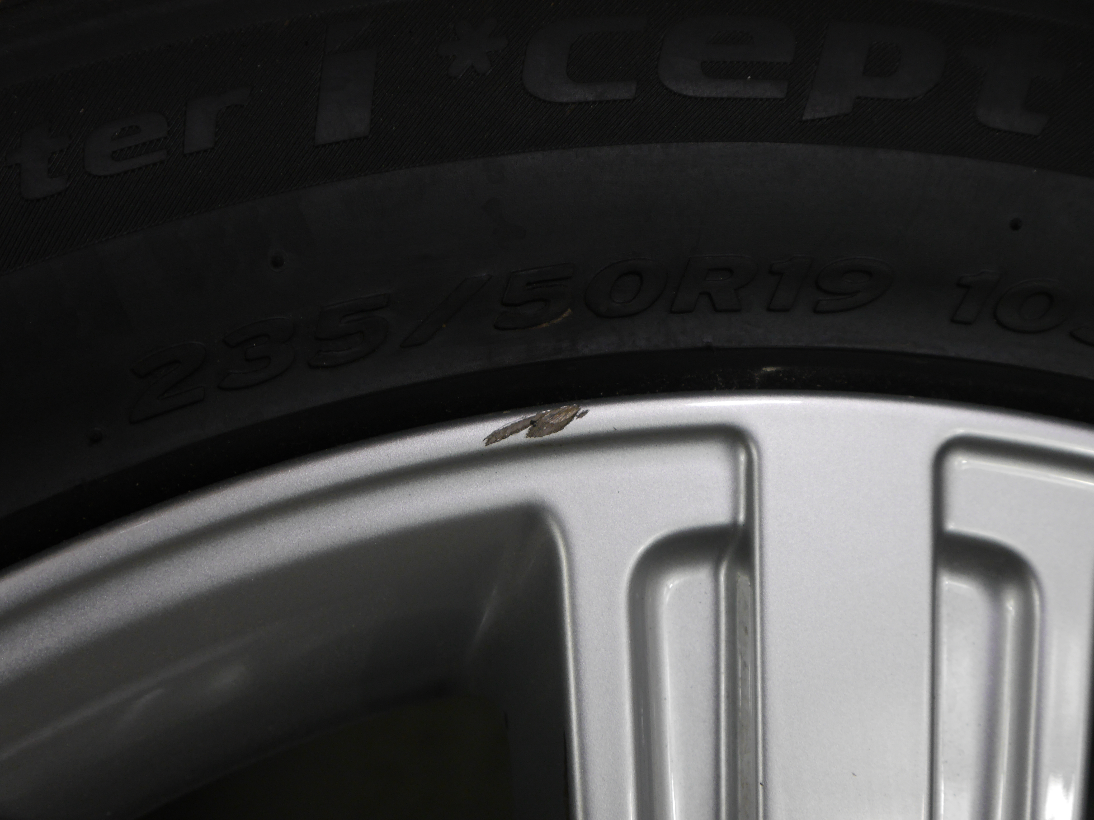 Audi A8 Aluradsatz – Winter 235/50 R19 103H – 4N0601025J