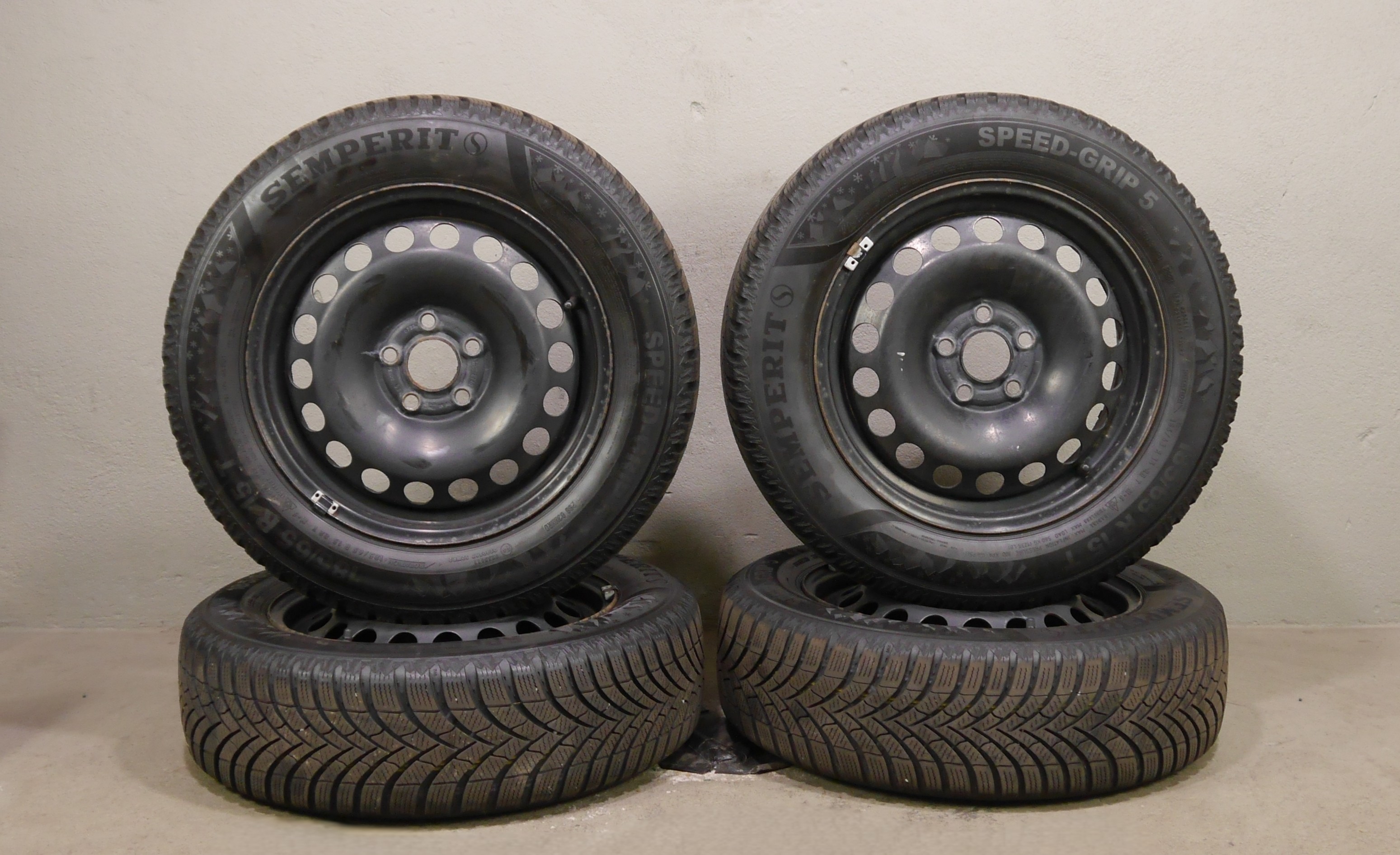 ŠKODA Fabia/ VW Polo / Seat Ibiza Stahlradsatz – Winter 185/65 R15 88T - 2Q0601027AG/AR