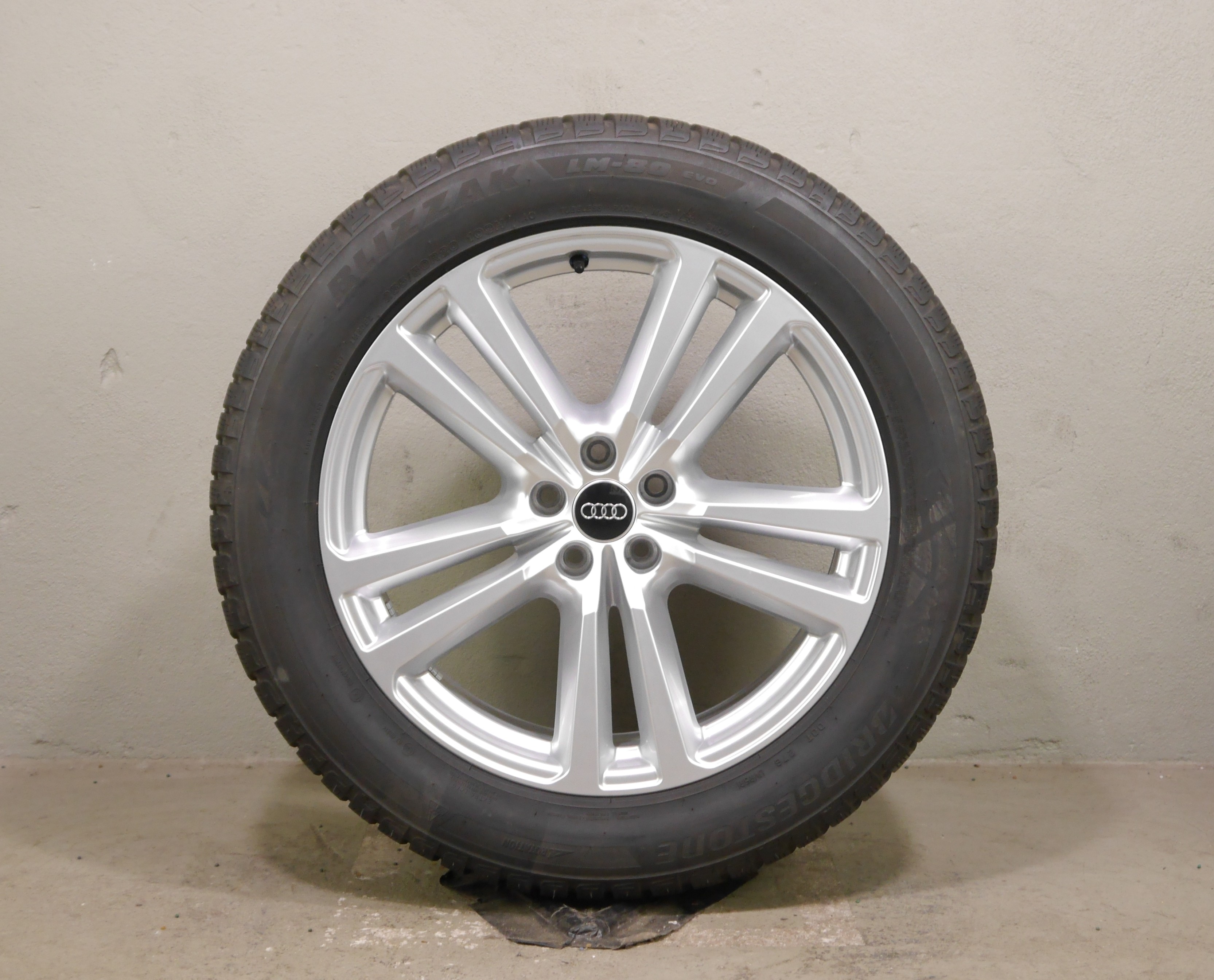Audi Q7 Aluradsatz – Winter 255/50 R20 109H (AO) – 4M0601025G