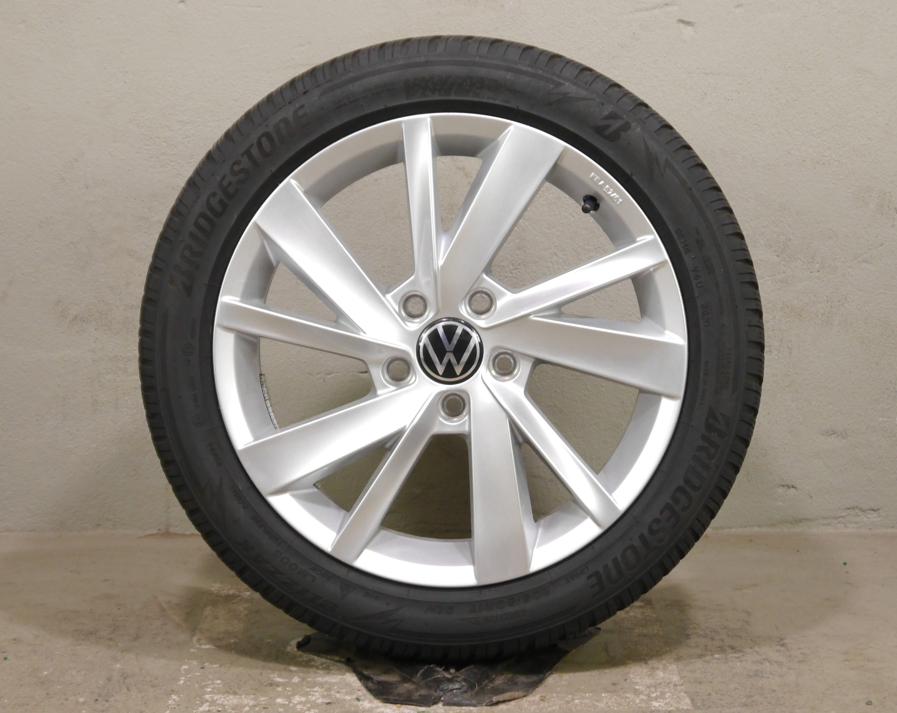 VW Golf (CD) Alurad – Winter 205/50 R17 93V – 5H0071497-