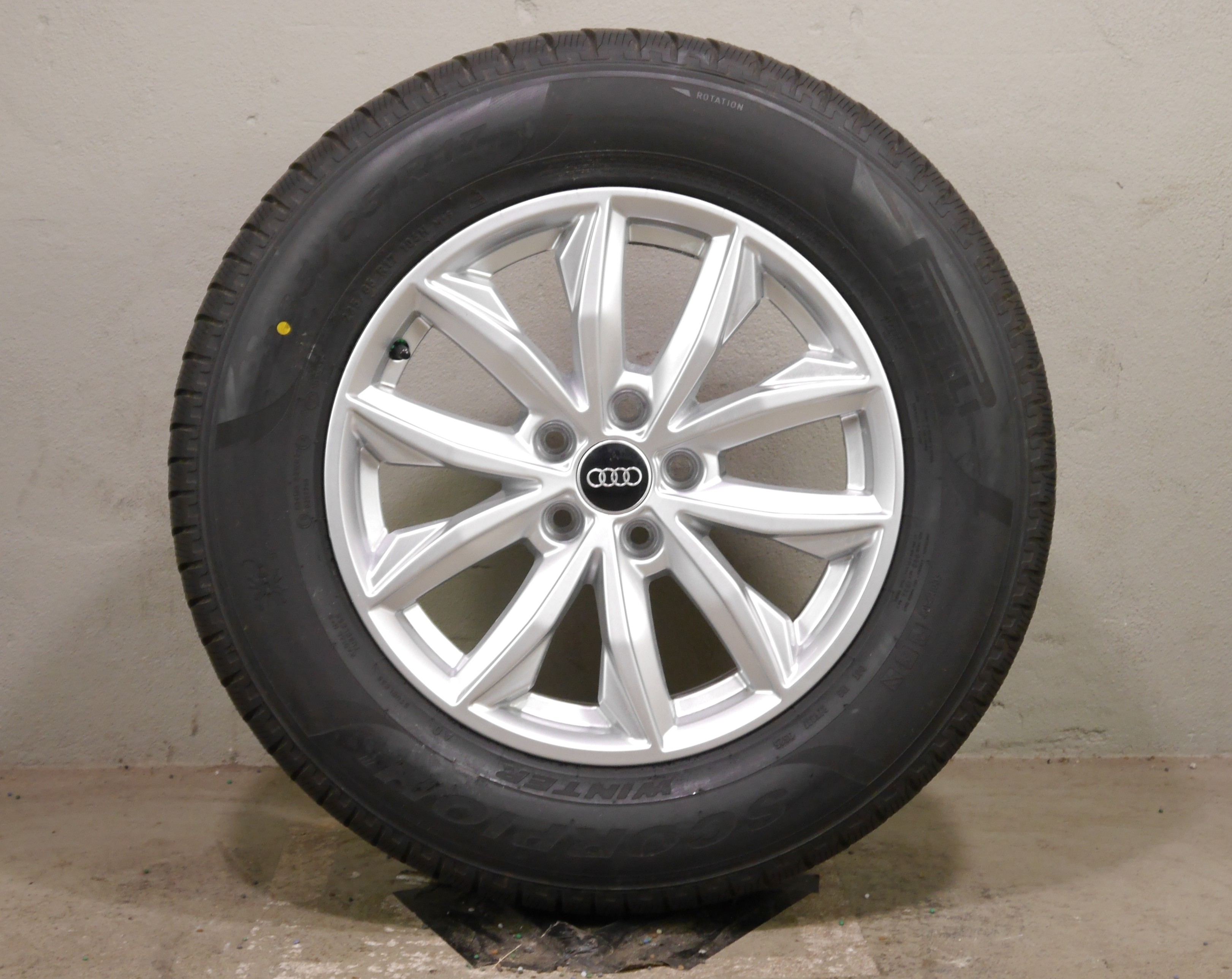 Audi Q5 (FY) Aluradsatz – Winter 235/65 R17 104H (AO) – 80A601025J