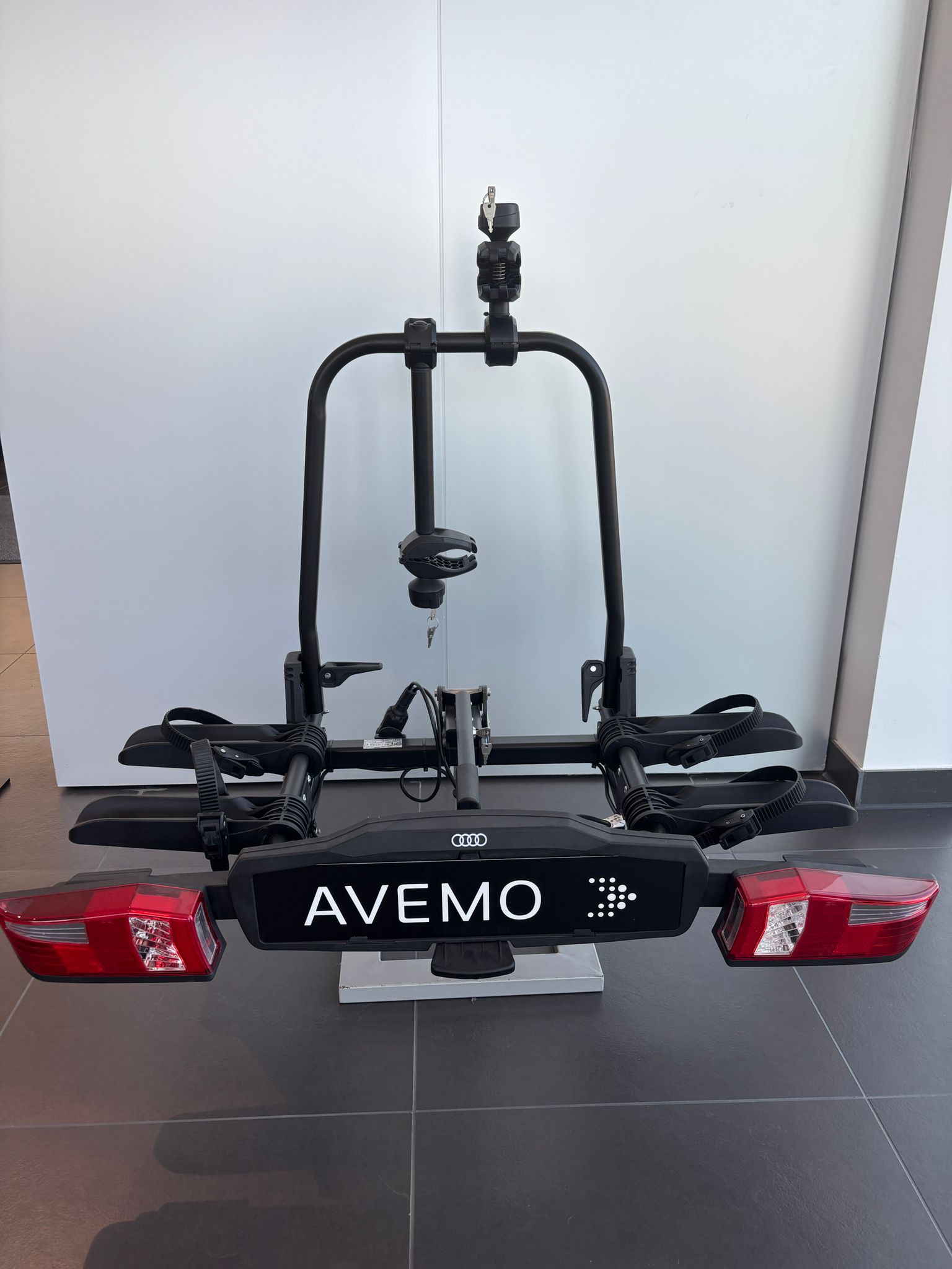 Audi Original Fahrradträger für Anhängevorrichtung faltbar 8Y0071105