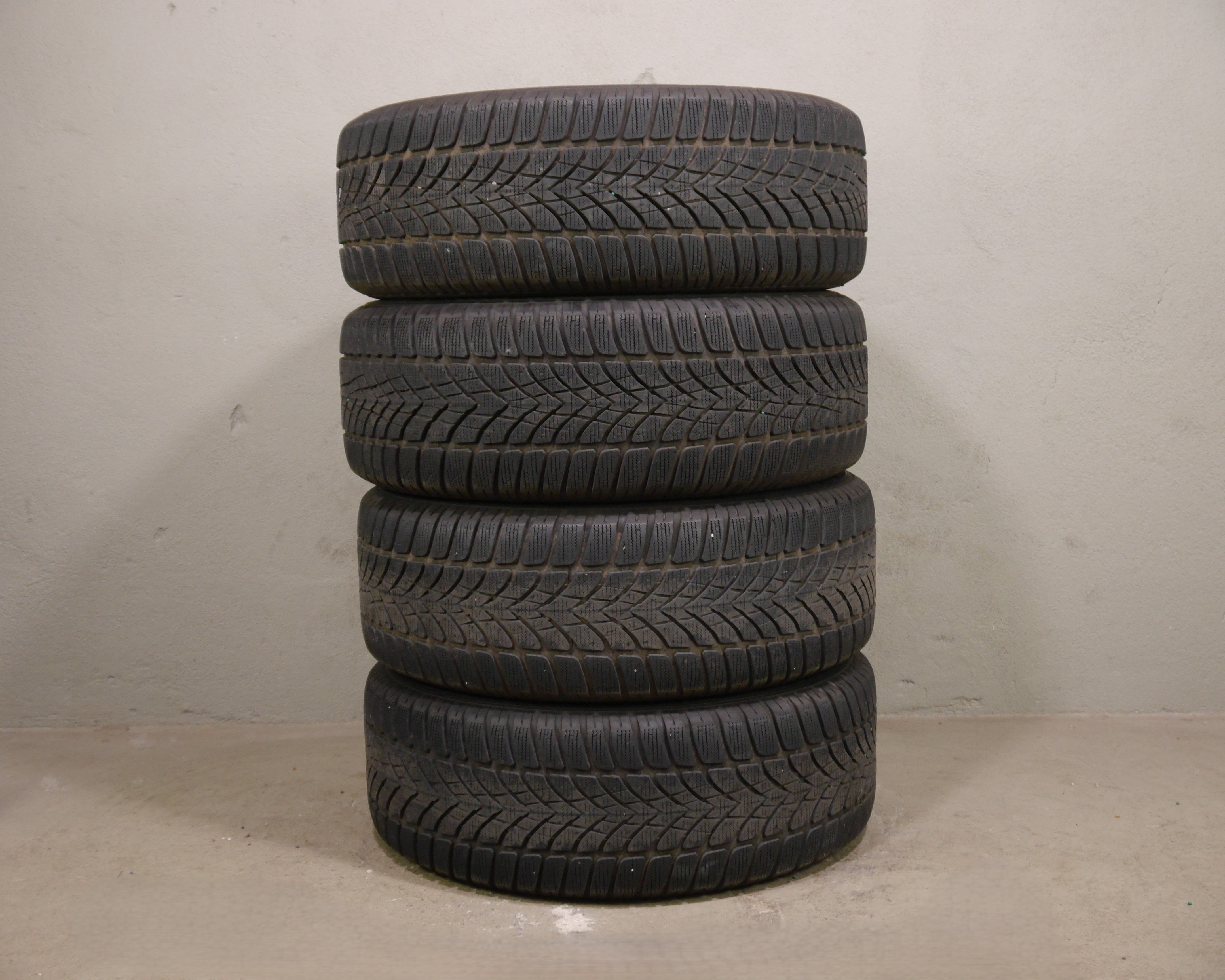 Audi A4 Avant (8W) Aluradsatz – Winter 225/50 R17 98H (AO) – 8W0601025P