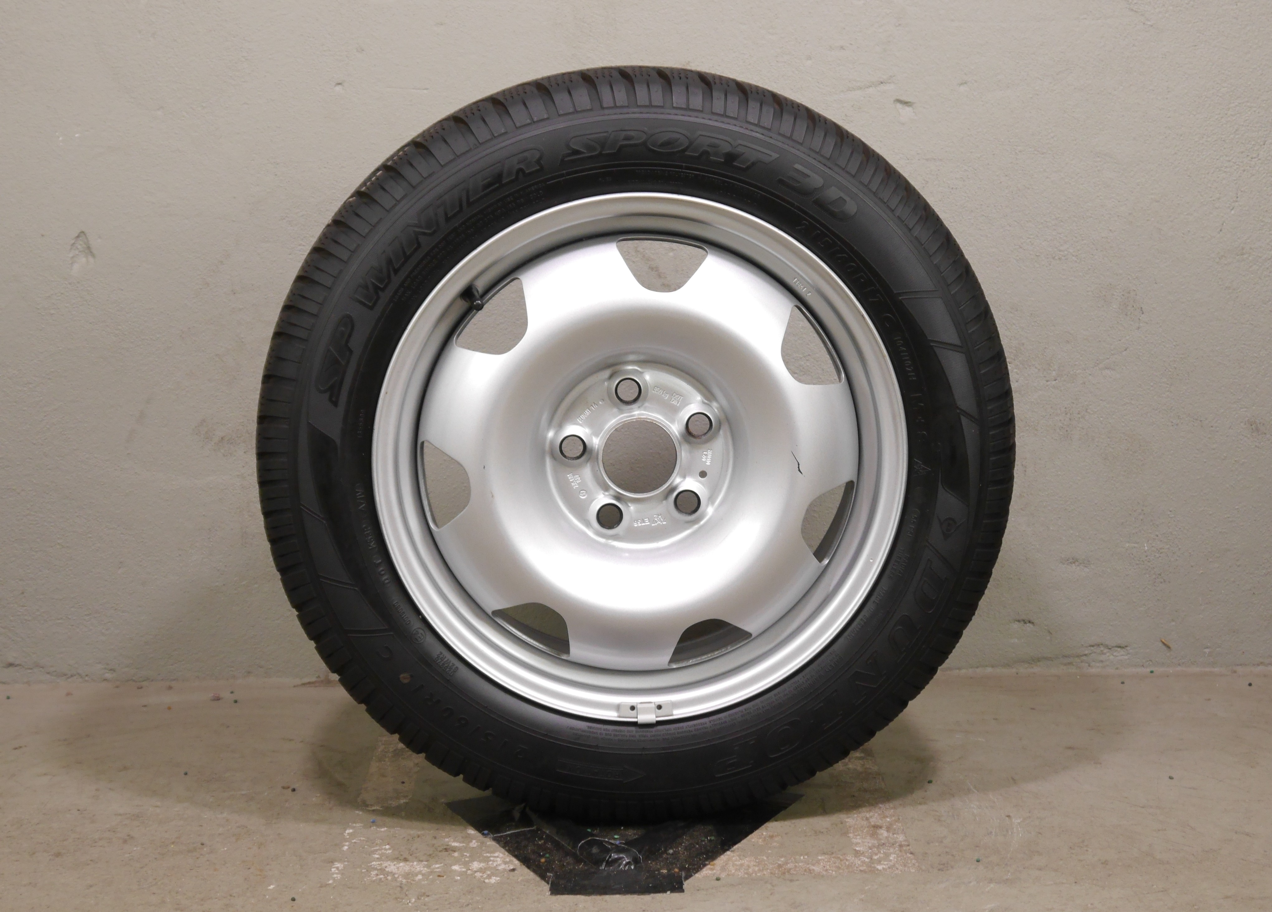 Volkswagen T6.1 California Stahlradsatz – Winter 215/60 R17 104/102H - 7J5601027