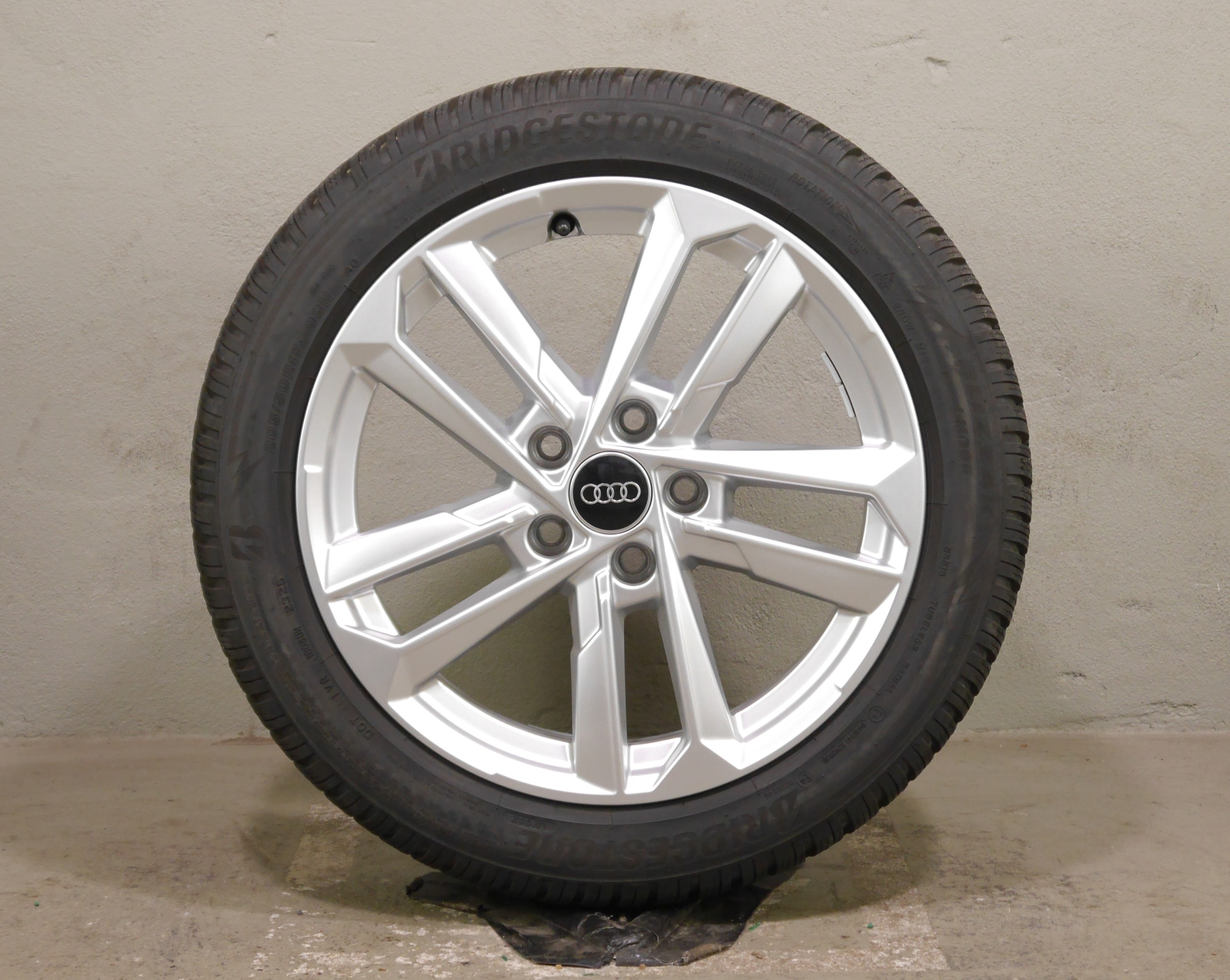 Audi A3 Sportback (8Y) Aluradsatz – Winter 205/50 R17 93H (AO1) – 8Y0601025L
