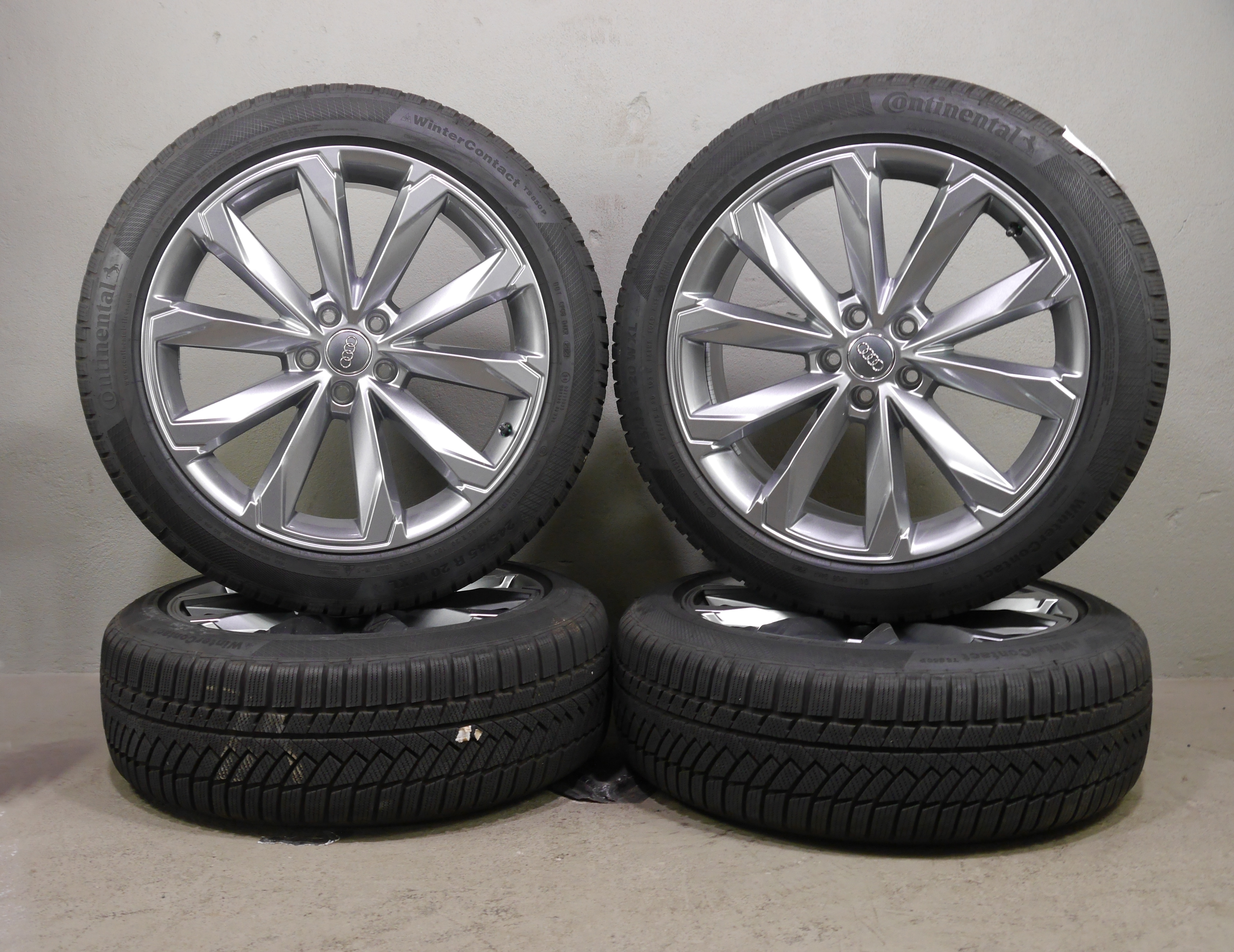 Audi A6 4A (F2) Allroad Quattro Aluradsatz – Winter 245/45 R20 103W (AO) – 4K9601025K