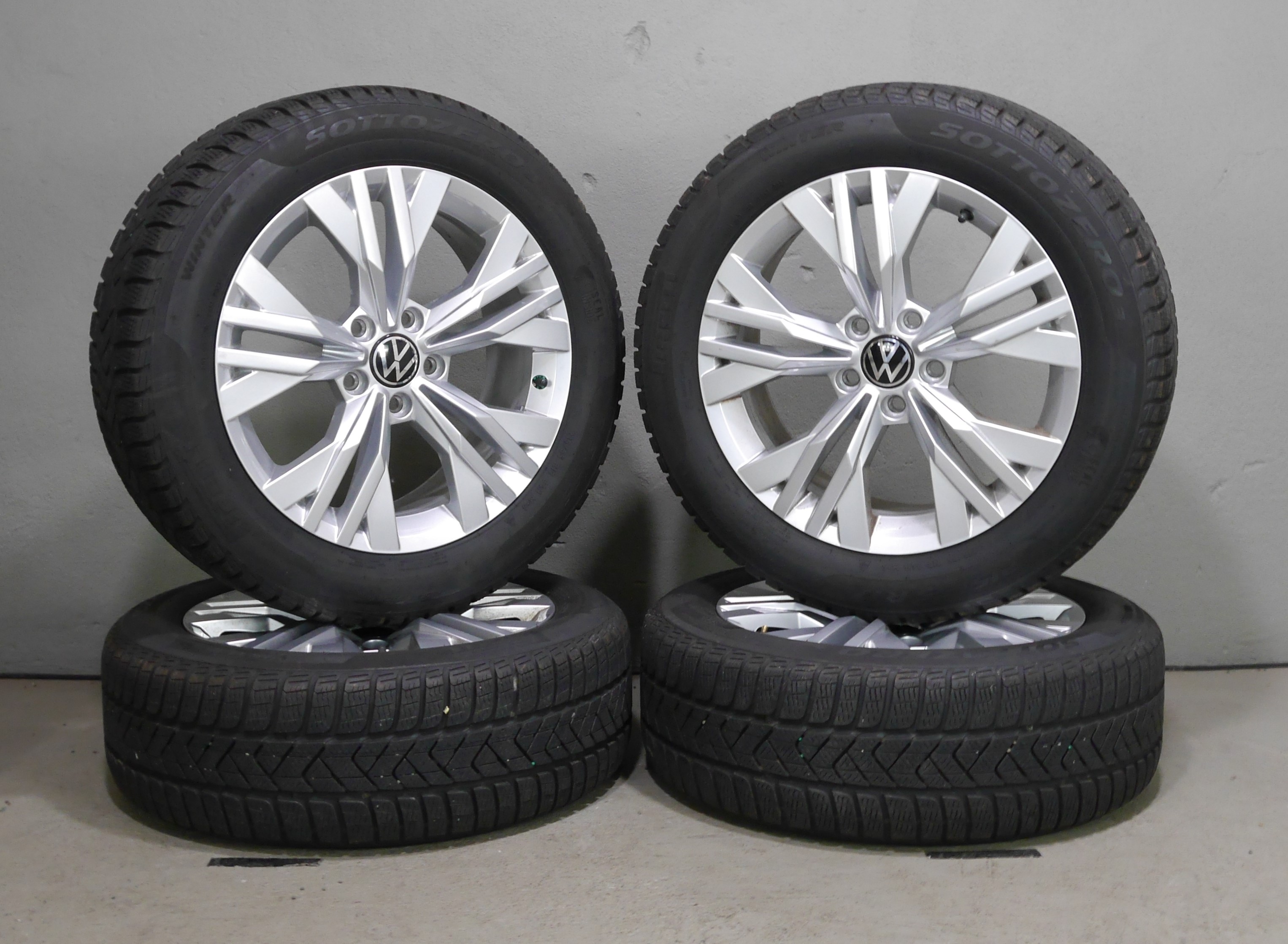 Volkswagen Passat Aluradsatz – Winter 215/55 R17 94H – 3G0601025AB SEAL