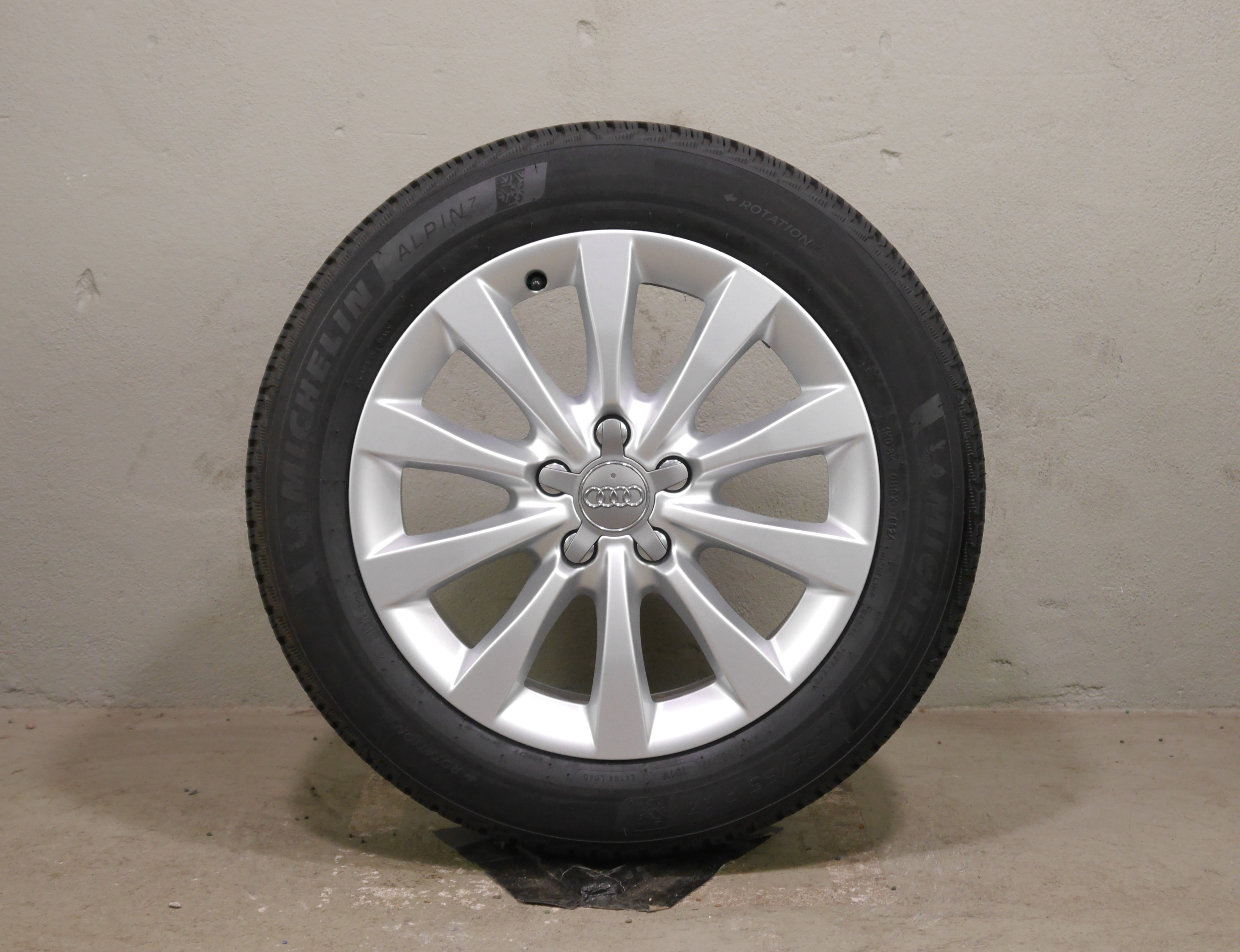 Audi A6 Aluradsatz – Winter 225/55 R17 101V – 4G0601025BH