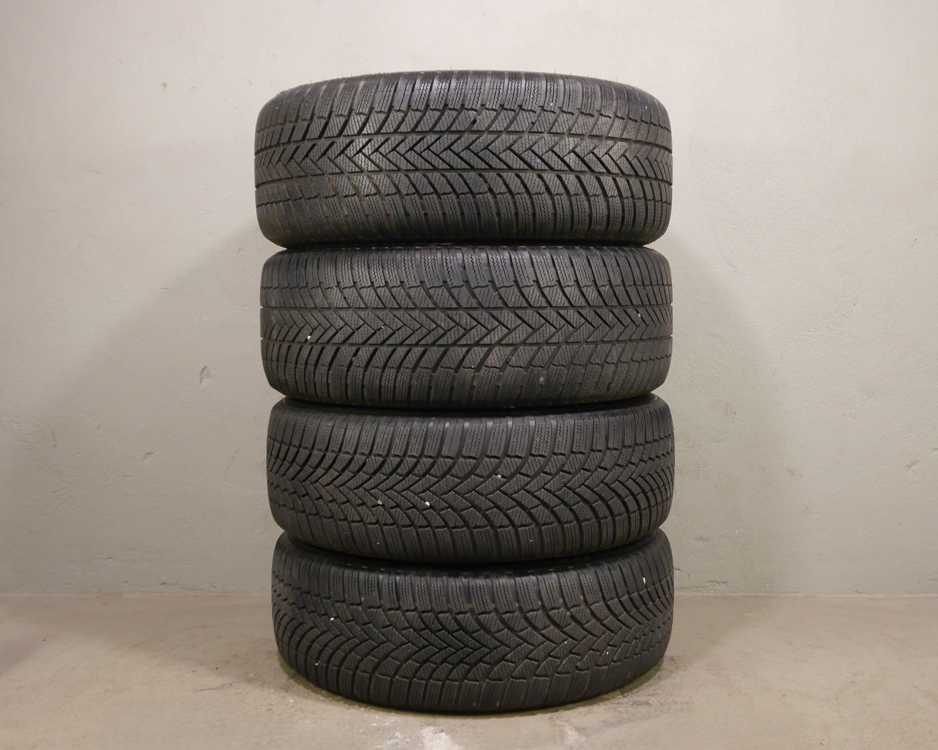 VW ID.4/ID.5 (E3) Aluradsatz – Winter 235/55 R19 101T 255/50 R19 103T - 11A601025M